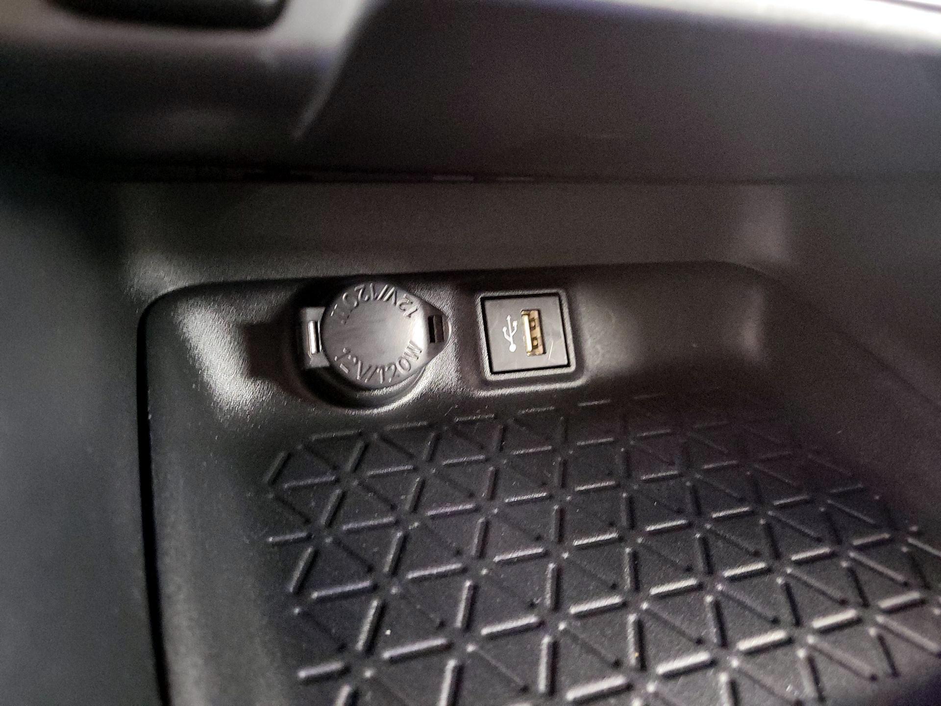 Thumbnail: 2024 Toyota RAV4 - 18