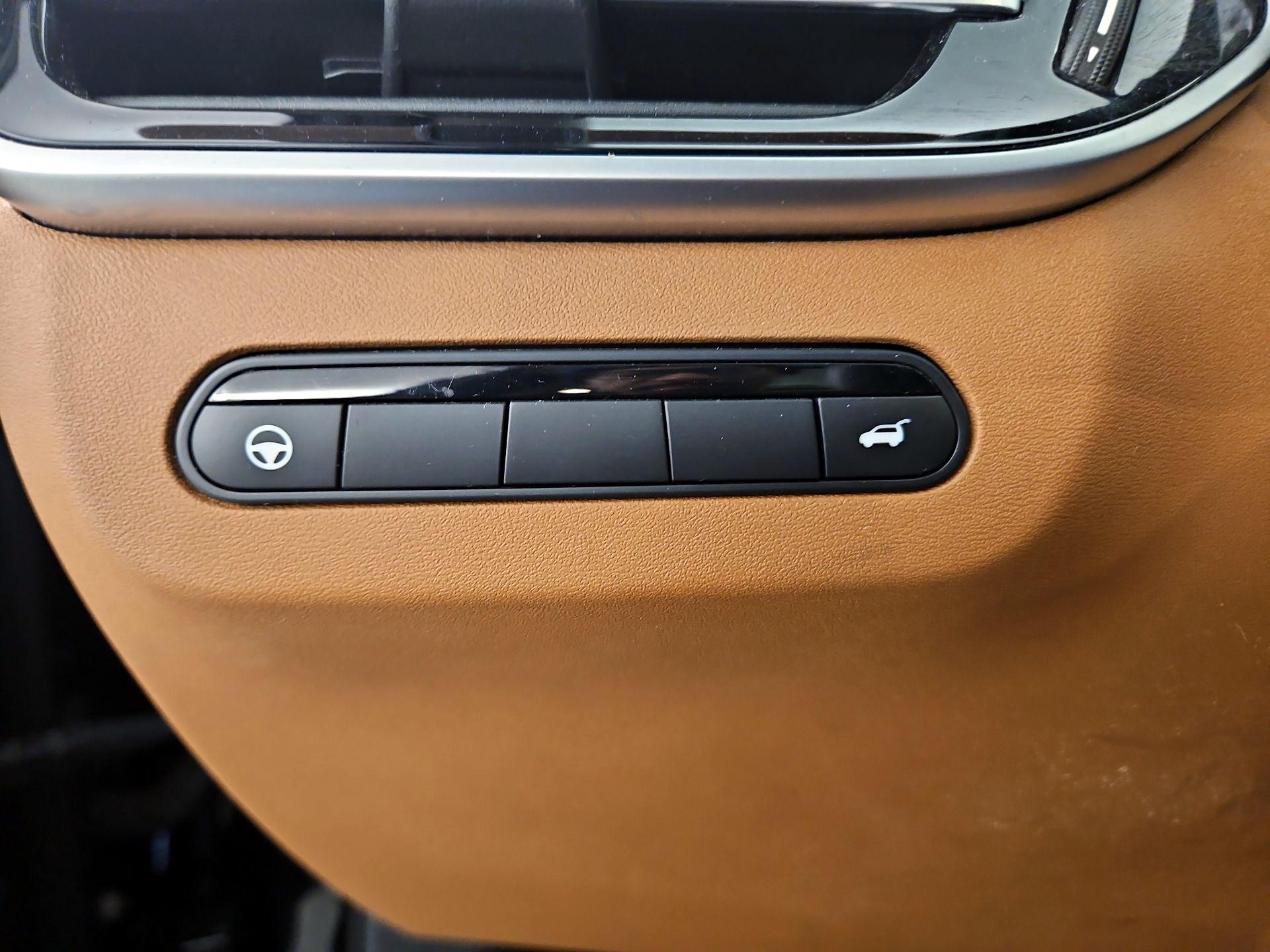 Thumbnail: 2022 INFINITI QX60 - 13