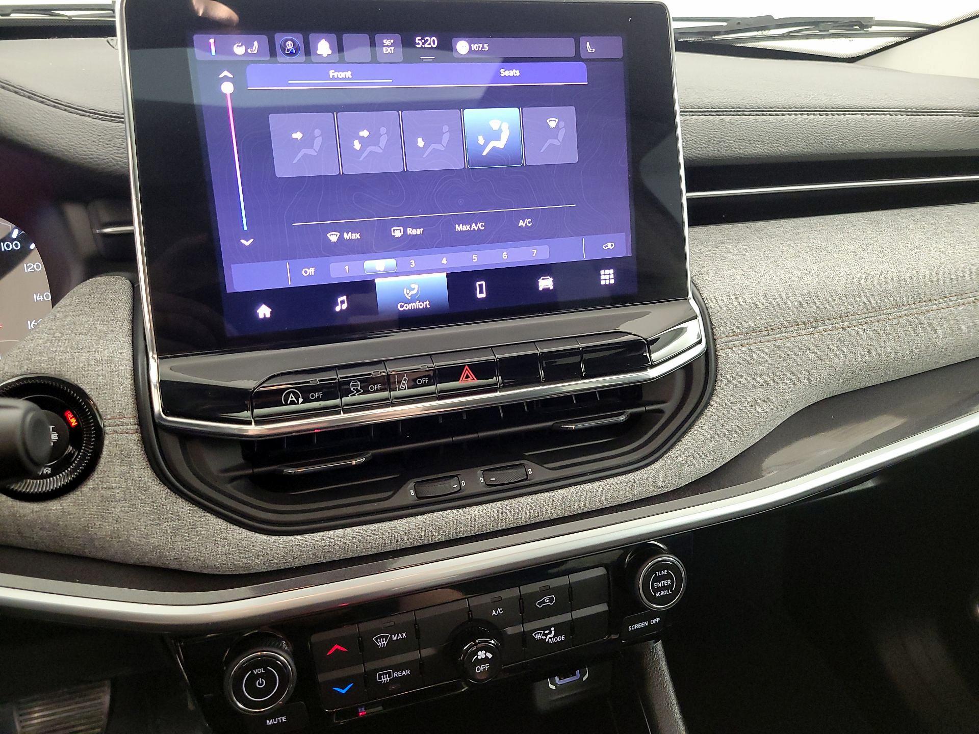 Thumbnail: 2022 Jeep Compass - 16