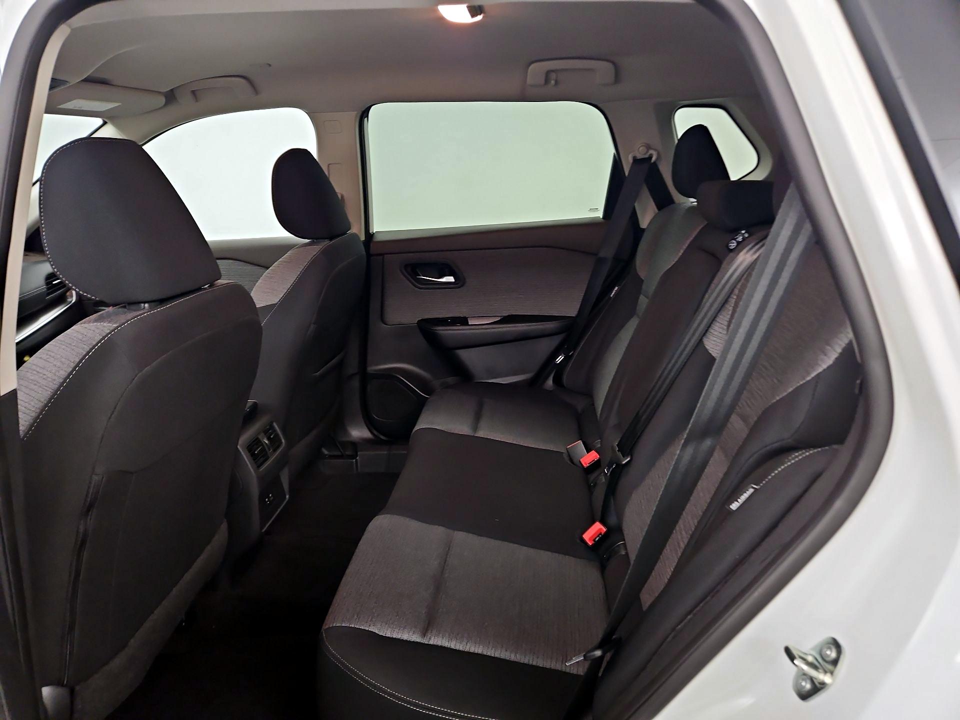 Thumbnail: 2023 Nissan Rogue - 19