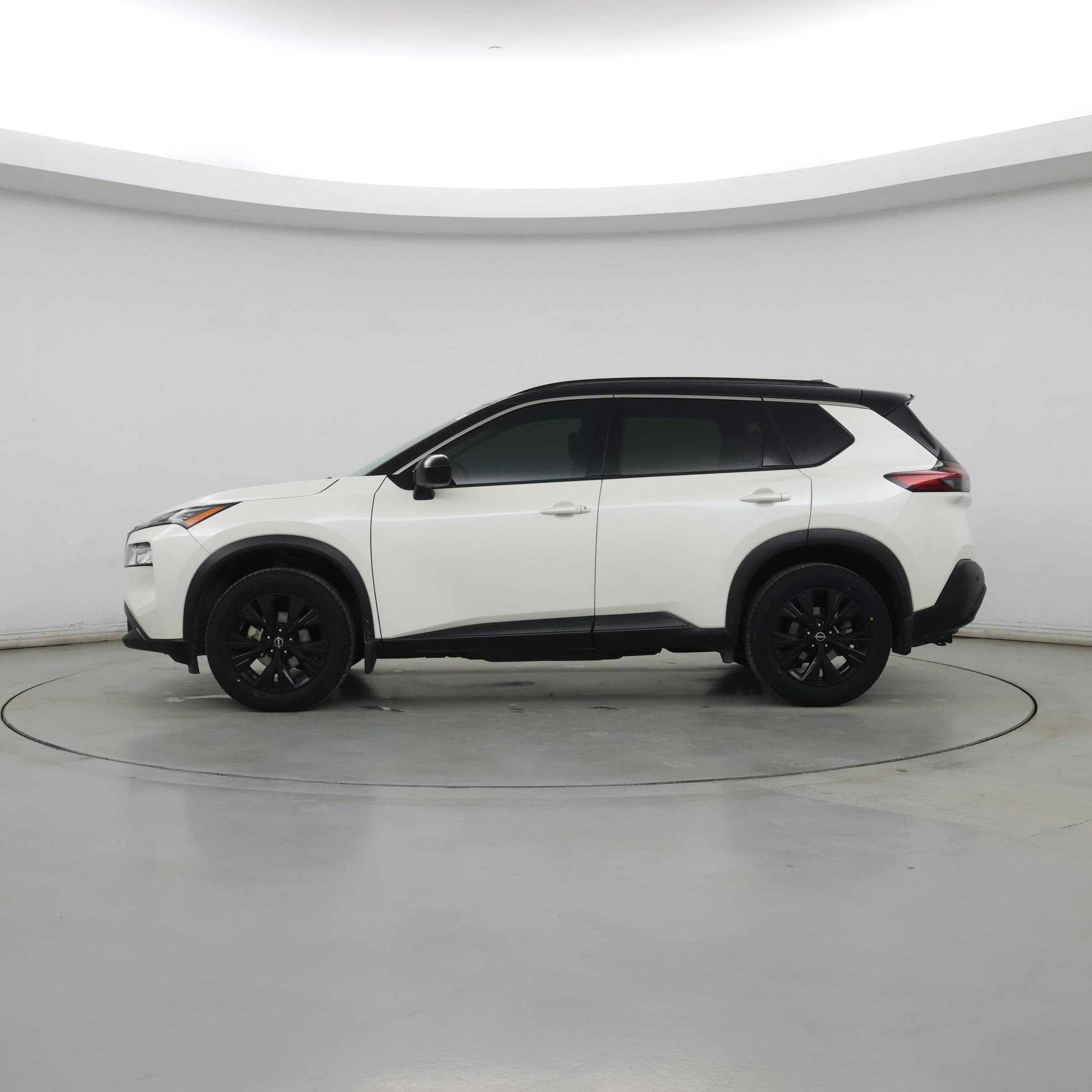 Thumbnail: 2023 Nissan Rogue - 3