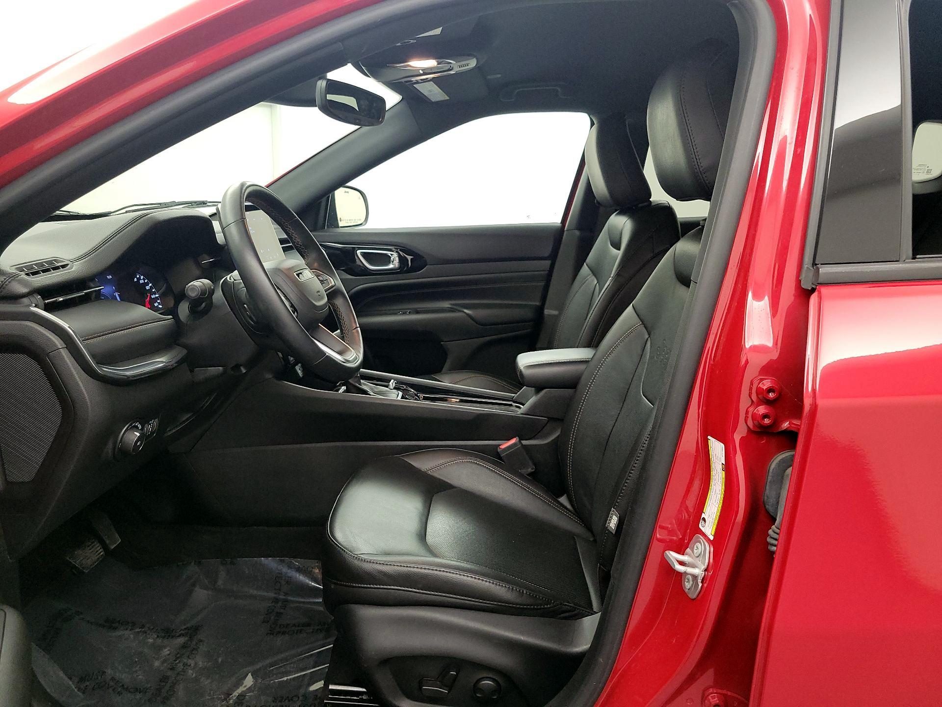 Thumbnail: 2022 Jeep Compass - 11