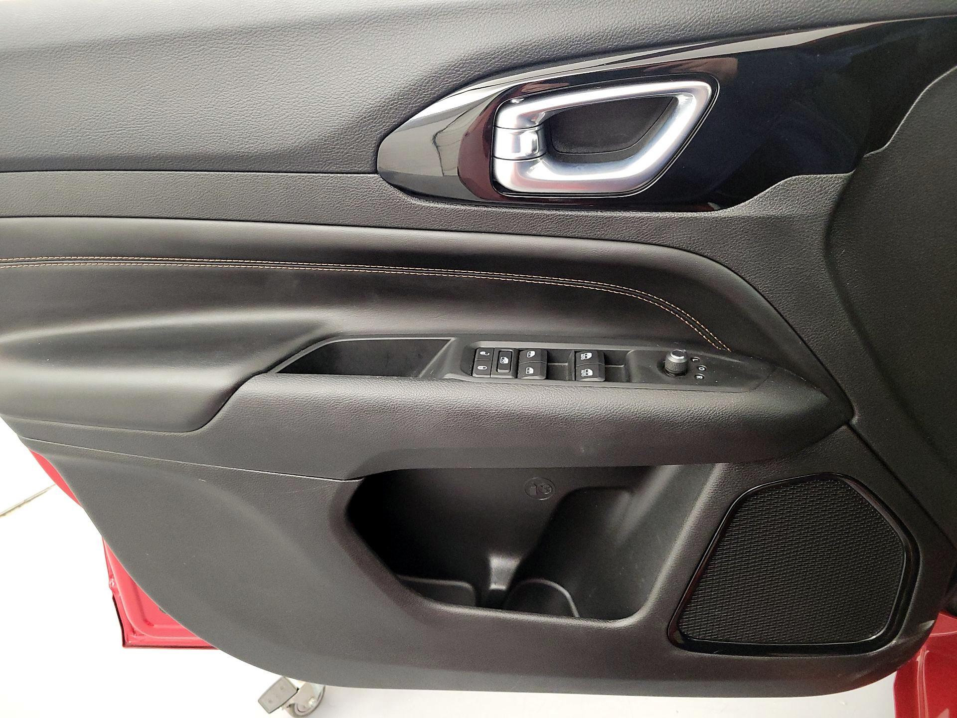 Thumbnail: 2022 Jeep Compass - 12