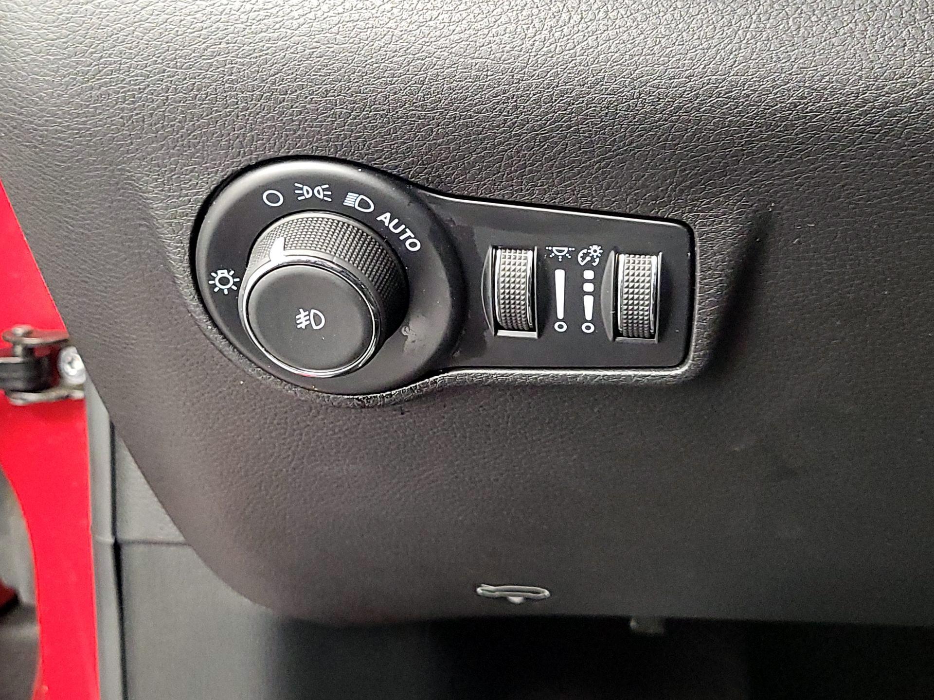 Thumbnail: 2022 Jeep Compass - 13