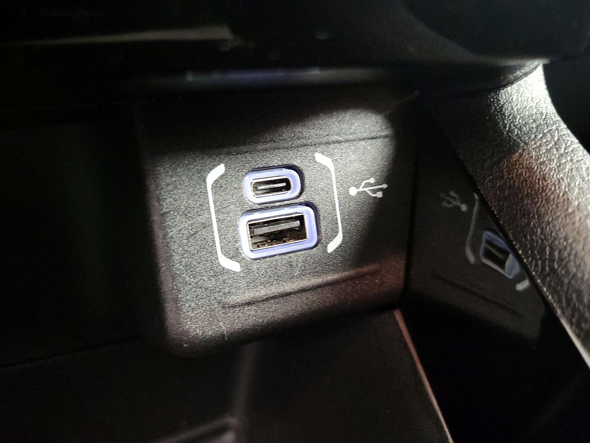 Thumbnail: 2022 Jeep Compass - 18