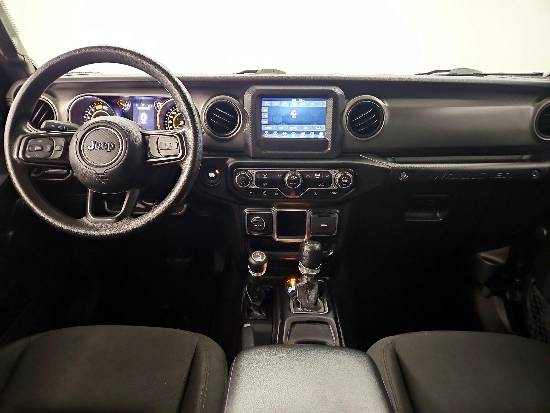 Thumbnail: 2022 Jeep Wrangler - 9