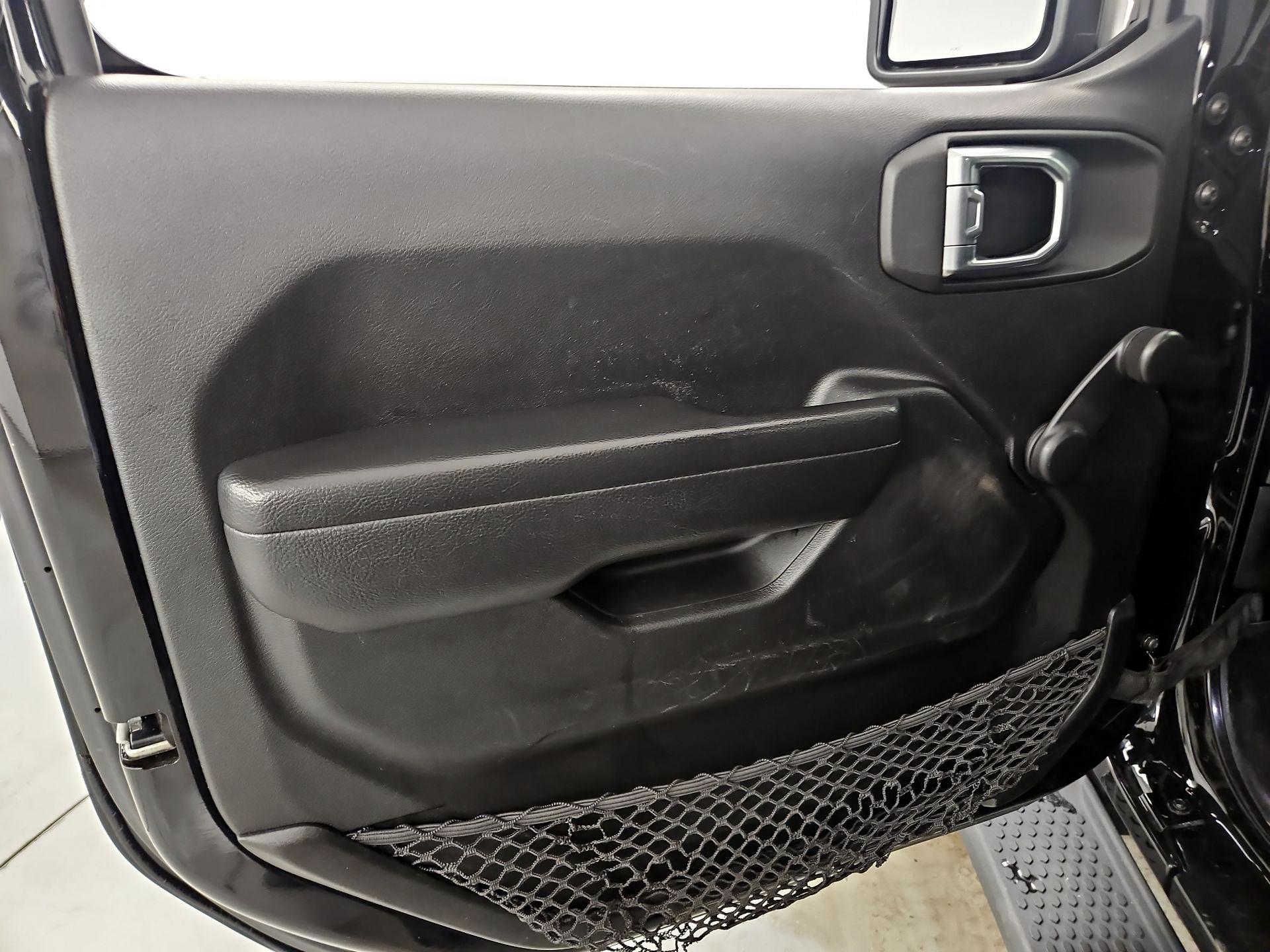 Thumbnail: 2022 Jeep Wrangler - 12