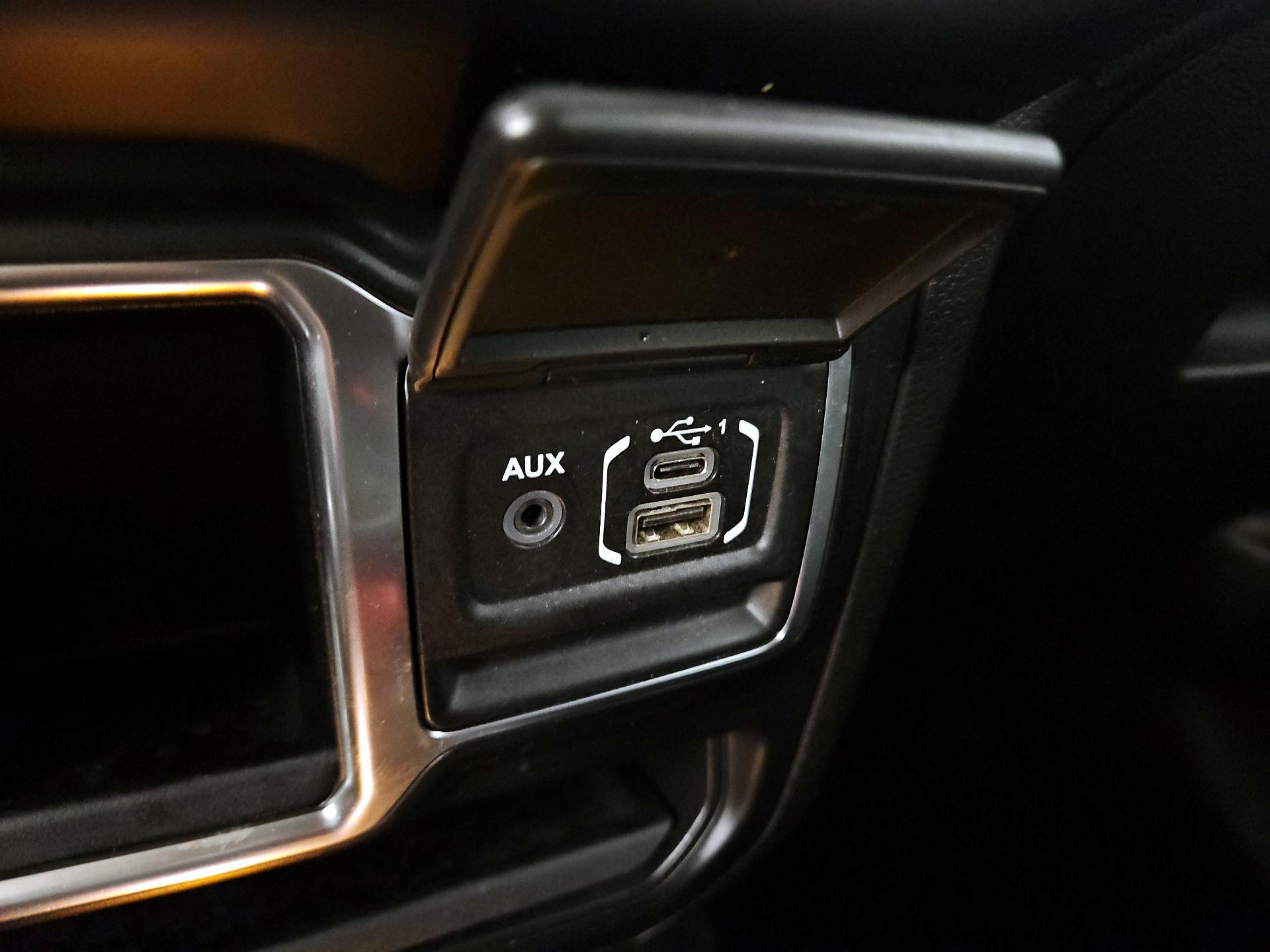 Thumbnail: 2022 Jeep Wrangler - 18