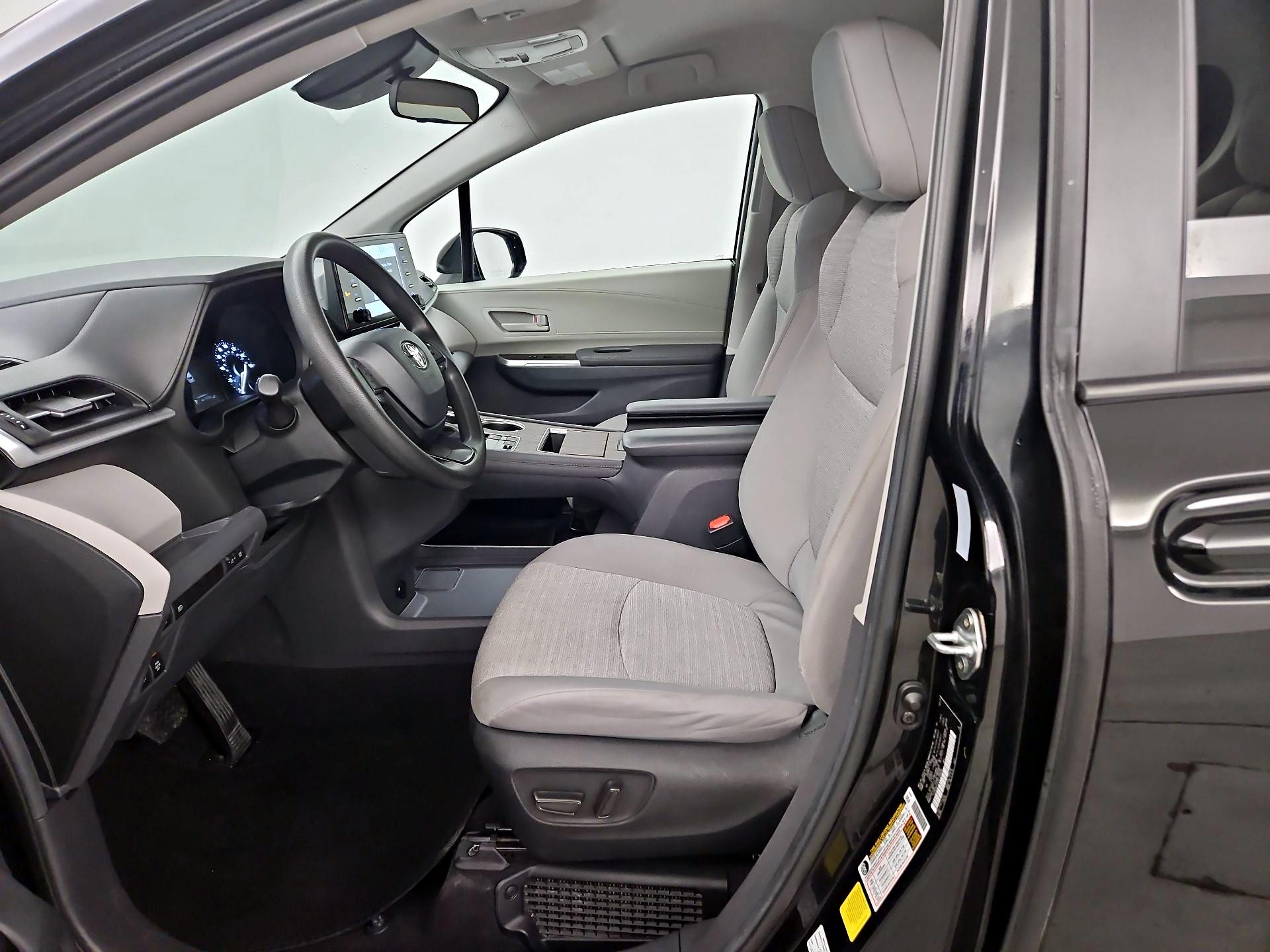 Thumbnail: 2024 Toyota Sienna - 11