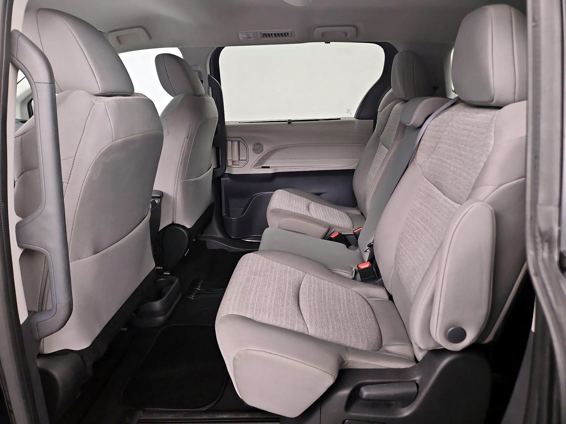 Thumbnail: 2024 Toyota Sienna - 19