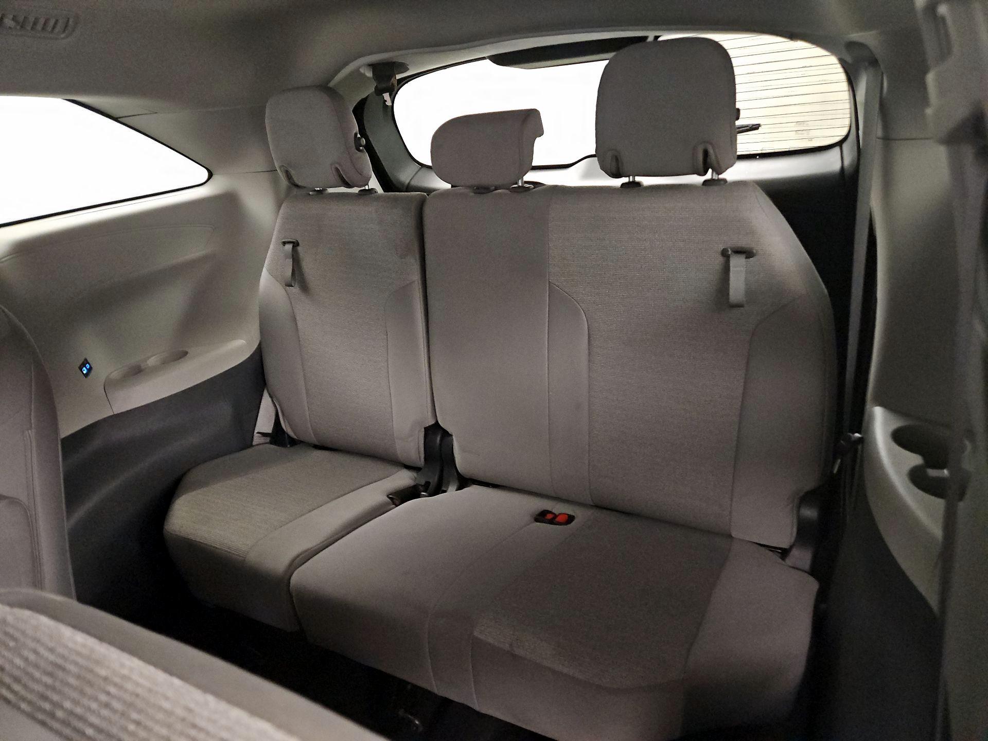 Thumbnail: 2024 Toyota Sienna - 20