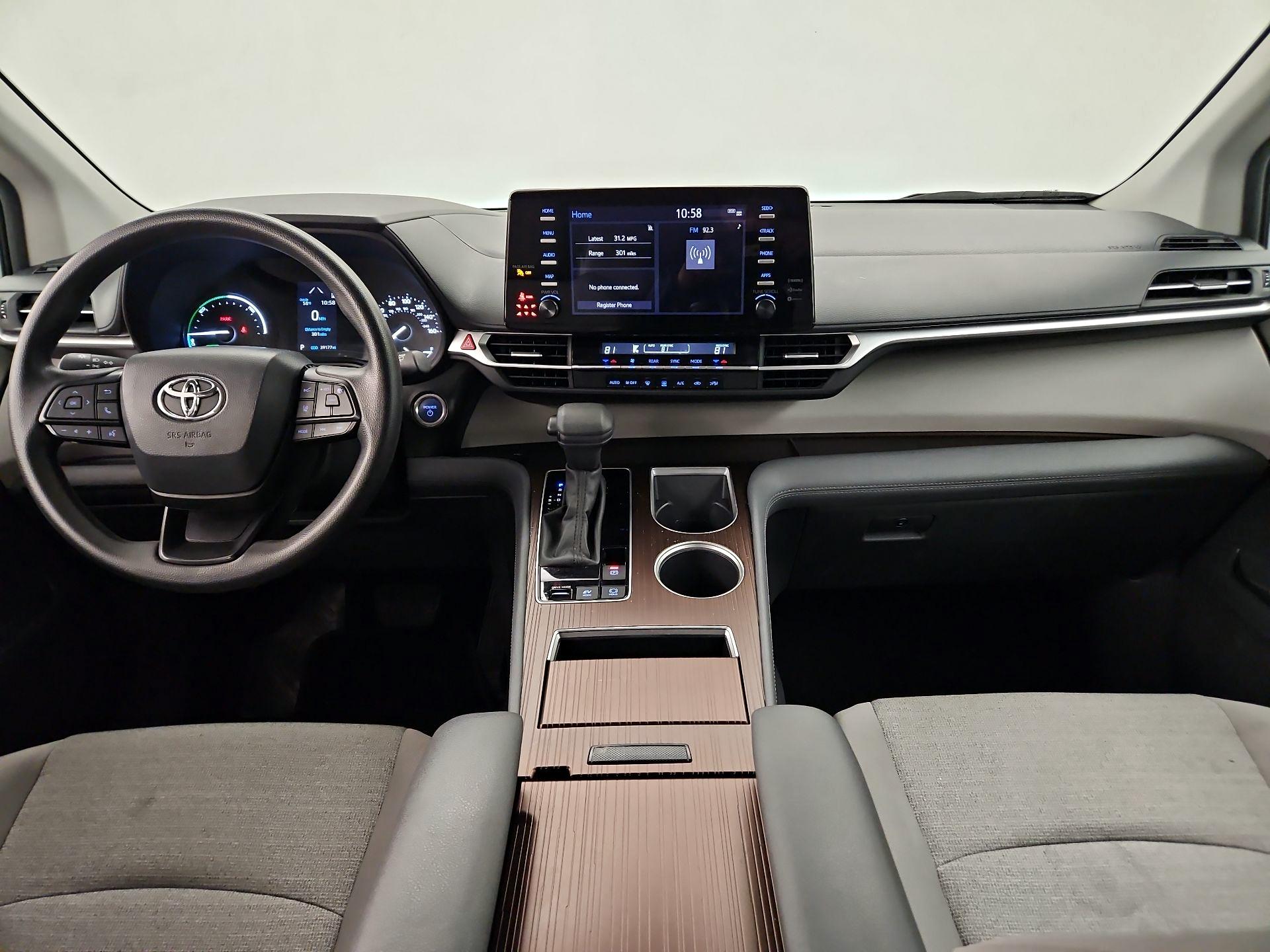 Thumbnail: 2024 Toyota Sienna - 9