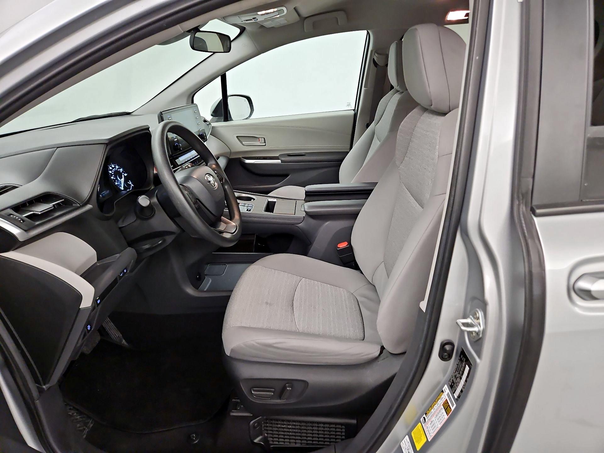 Thumbnail: 2024 Toyota Sienna - 11