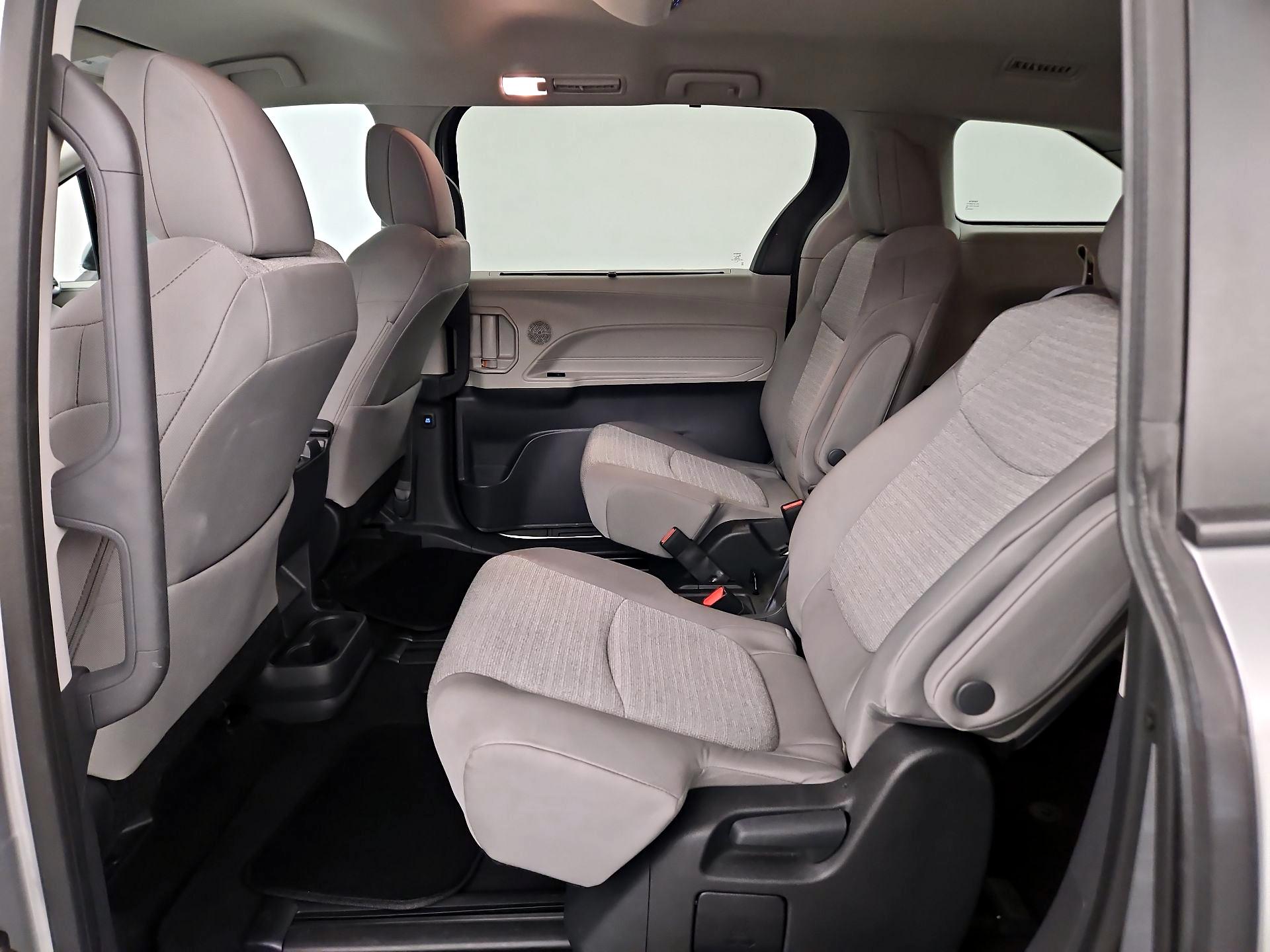 Thumbnail: 2024 Toyota Sienna - 19