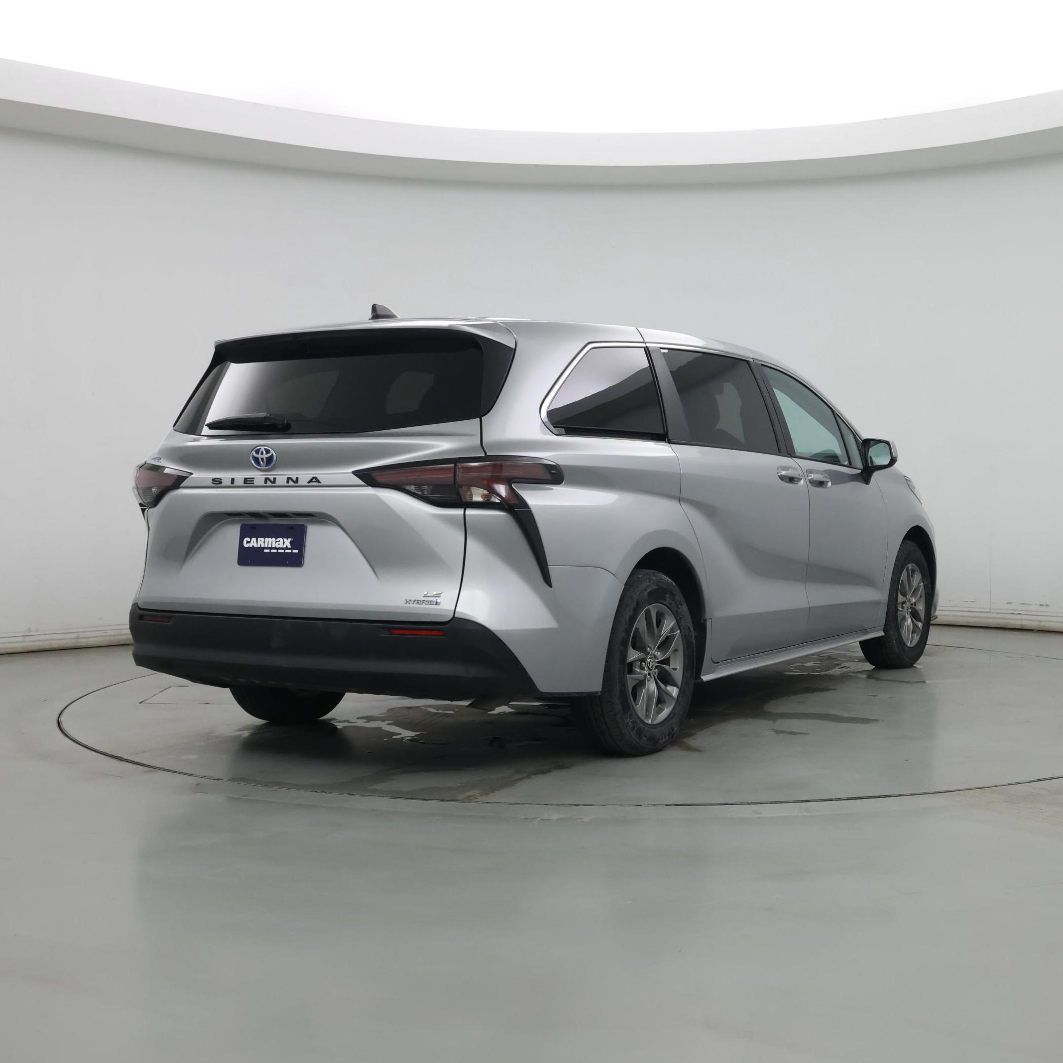 Thumbnail: 2024 Toyota Sienna - 8