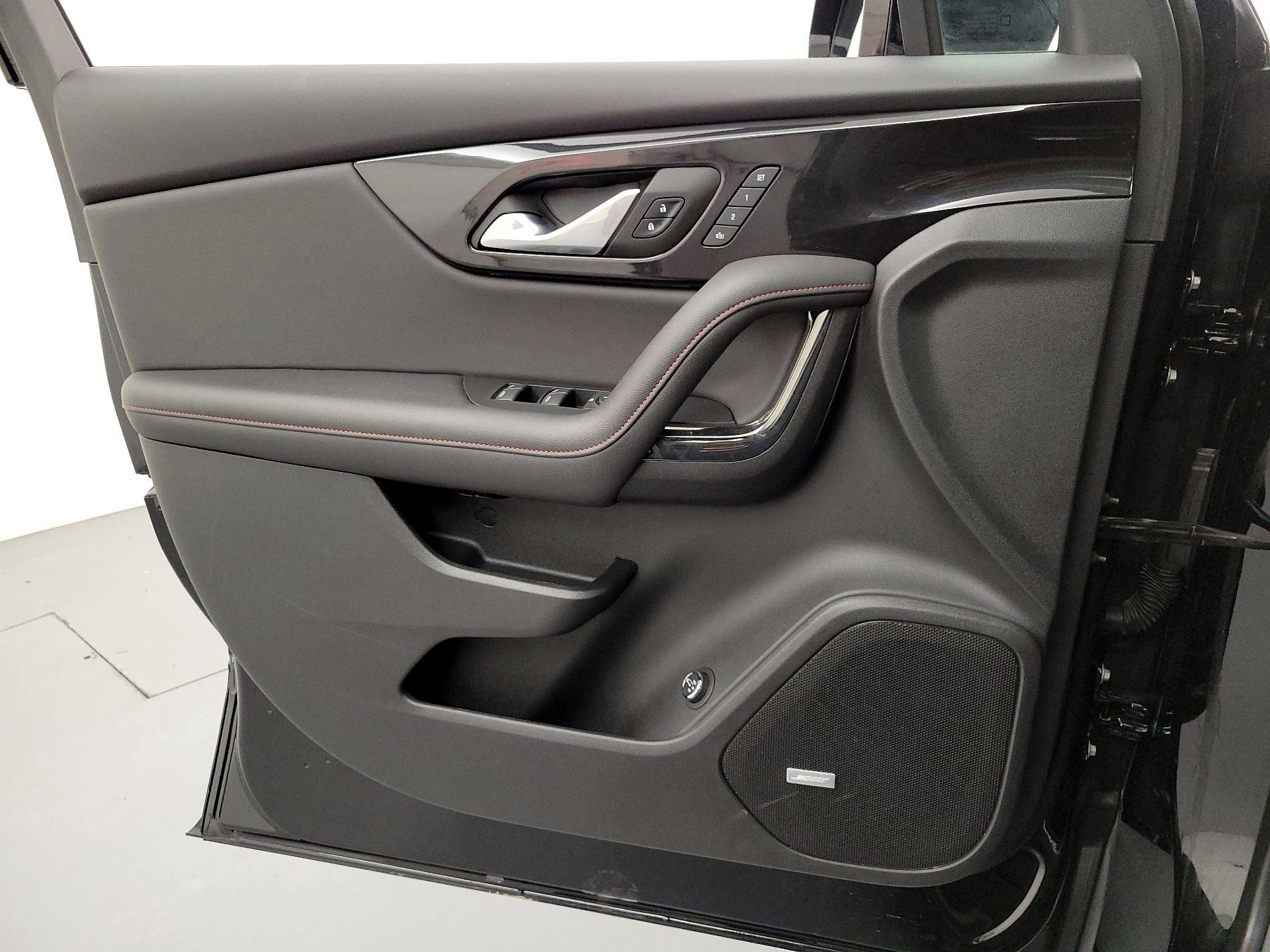 Thumbnail: 2023 Chevrolet Blazer - 12