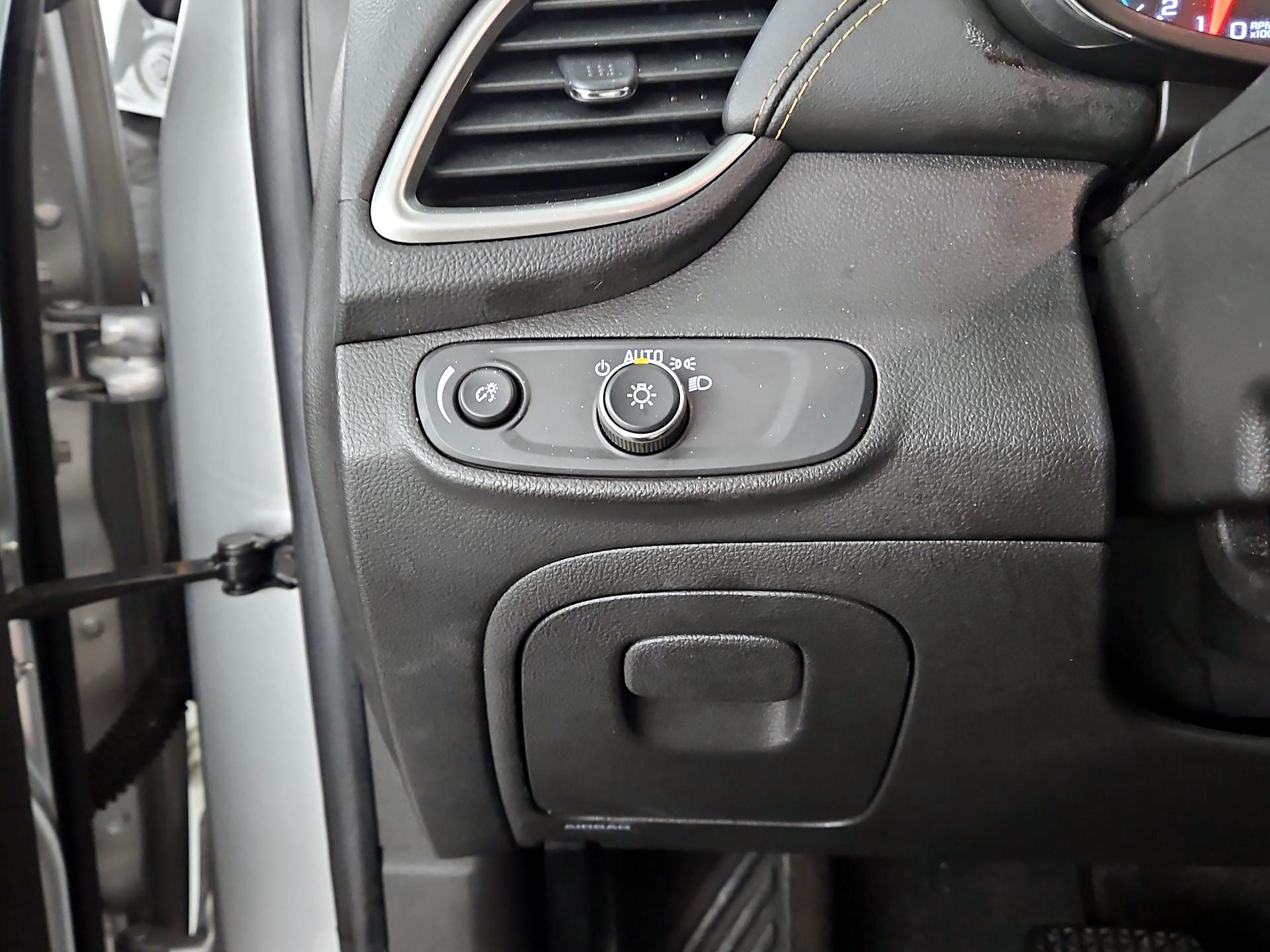 Thumbnail: 2019 Chevrolet Trax - 13