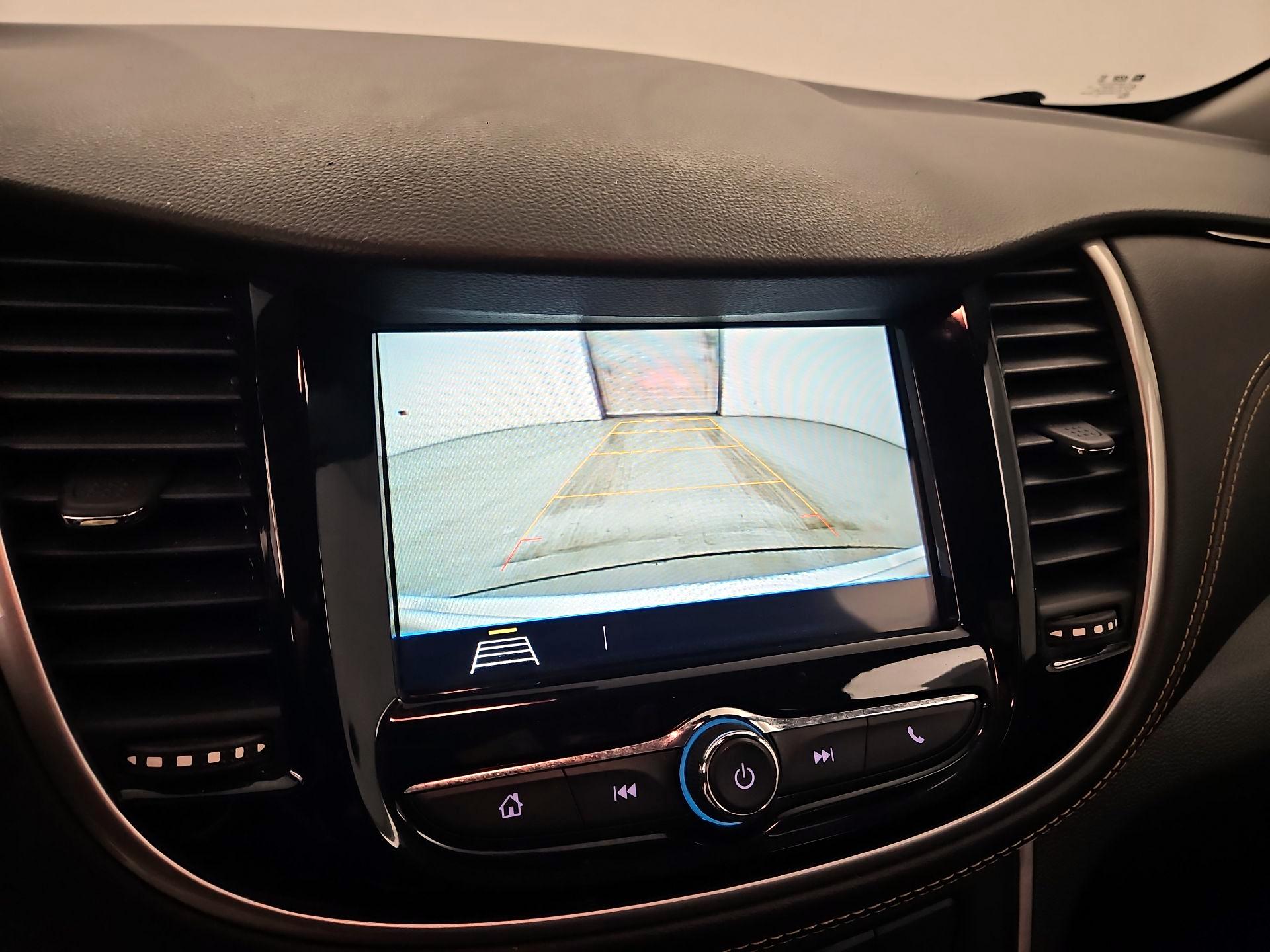 Thumbnail: 2019 Chevrolet Trax - 14