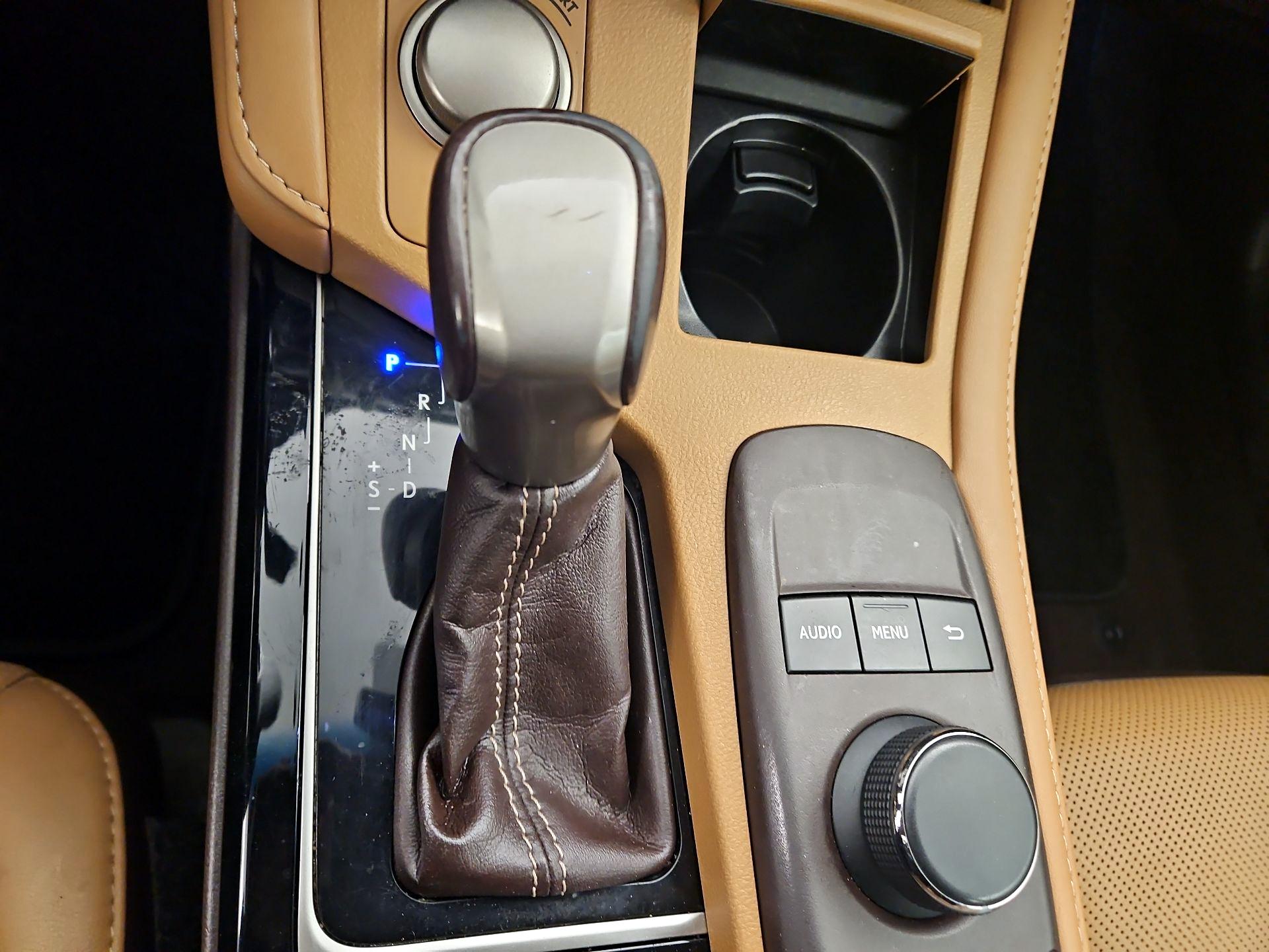 Thumbnail: 2016 Lexus ES - 17