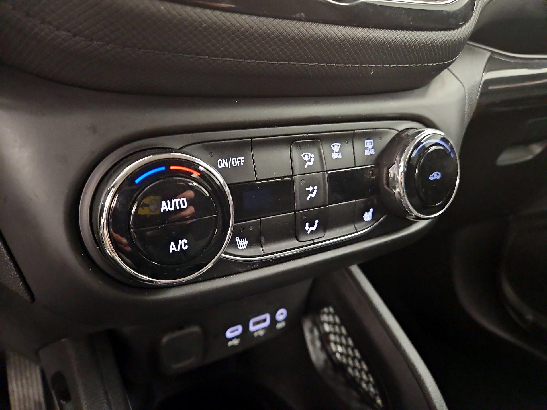 Thumbnail: 2023 Chevrolet TrailBlazer - 16