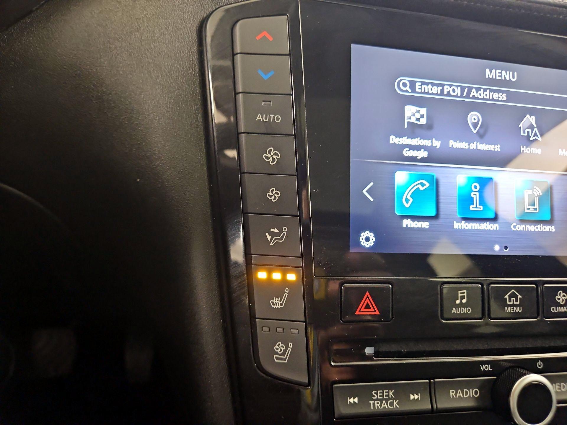 Thumbnail: 2022 INFINITI QX50 - 17