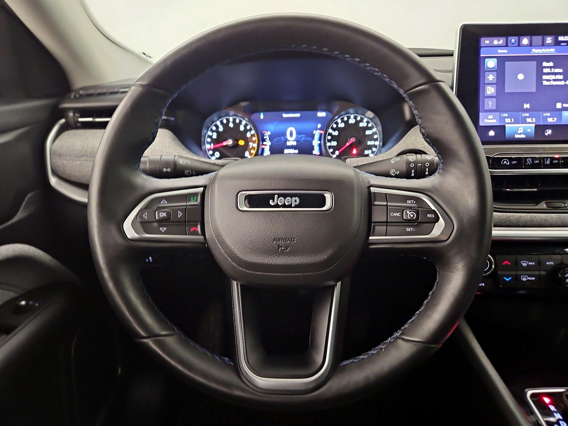 Thumbnail: 2022 Jeep Compass - 10