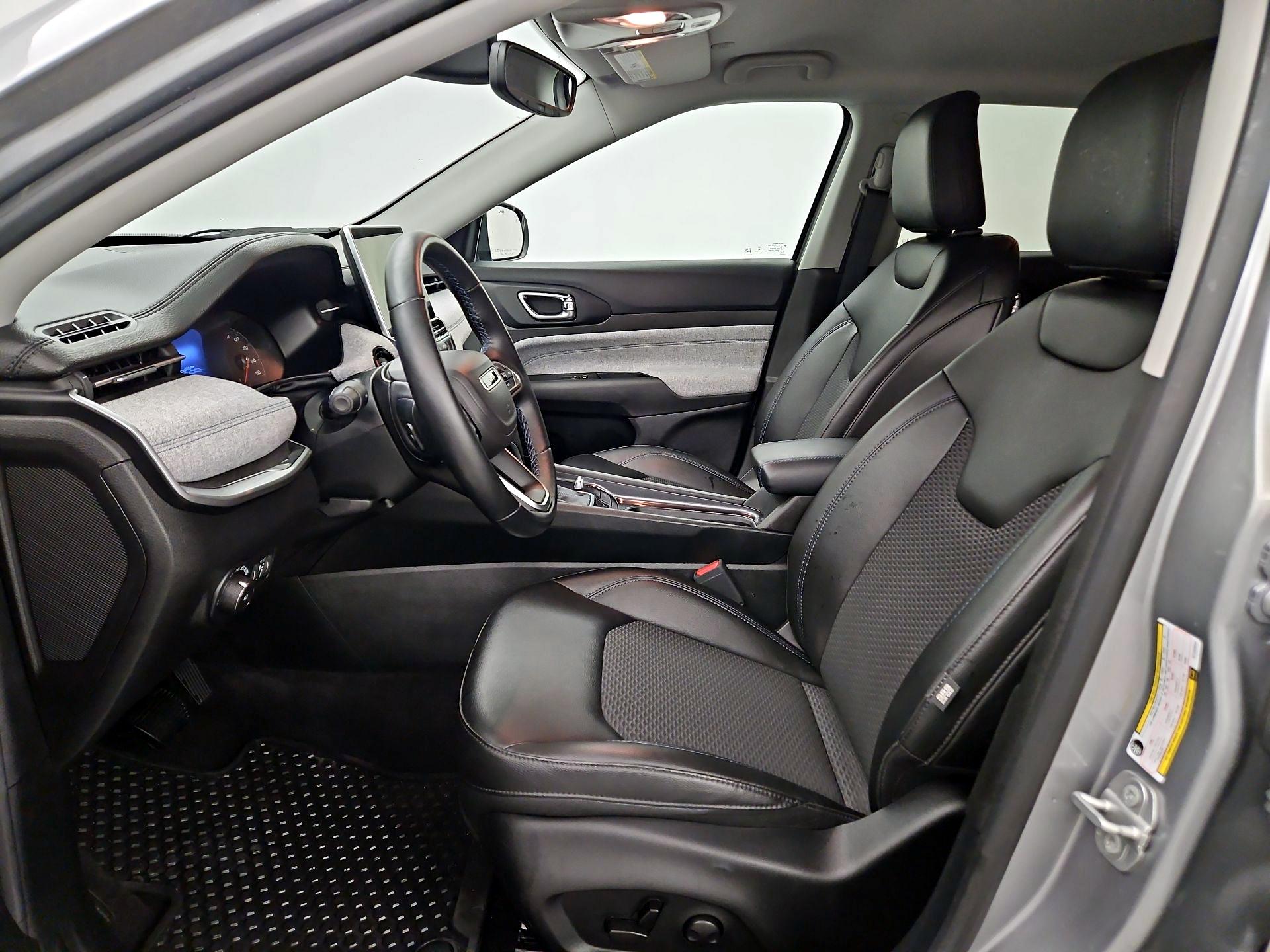 Thumbnail: 2022 Jeep Compass - 11