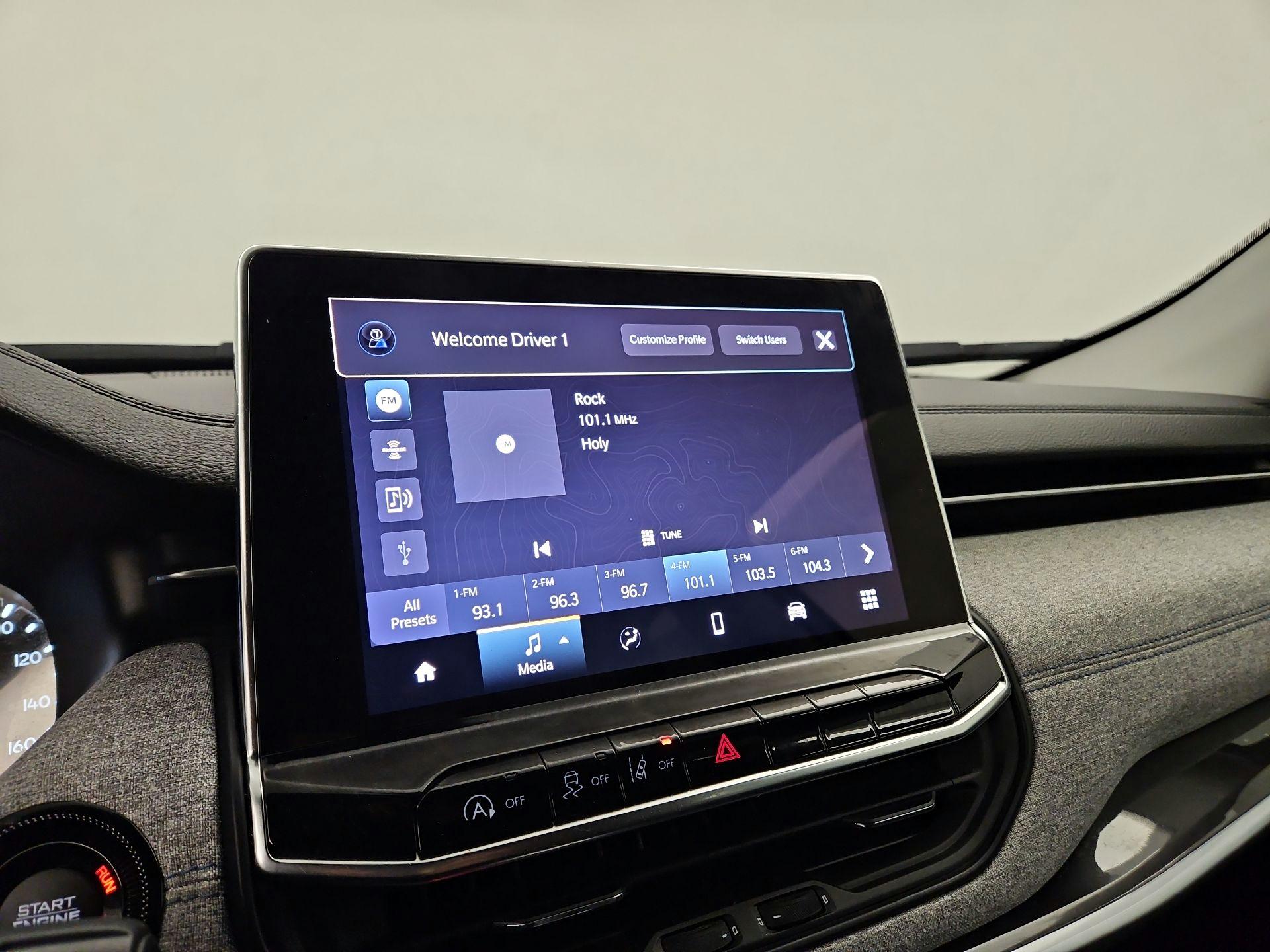 Thumbnail: 2022 Jeep Compass - 15