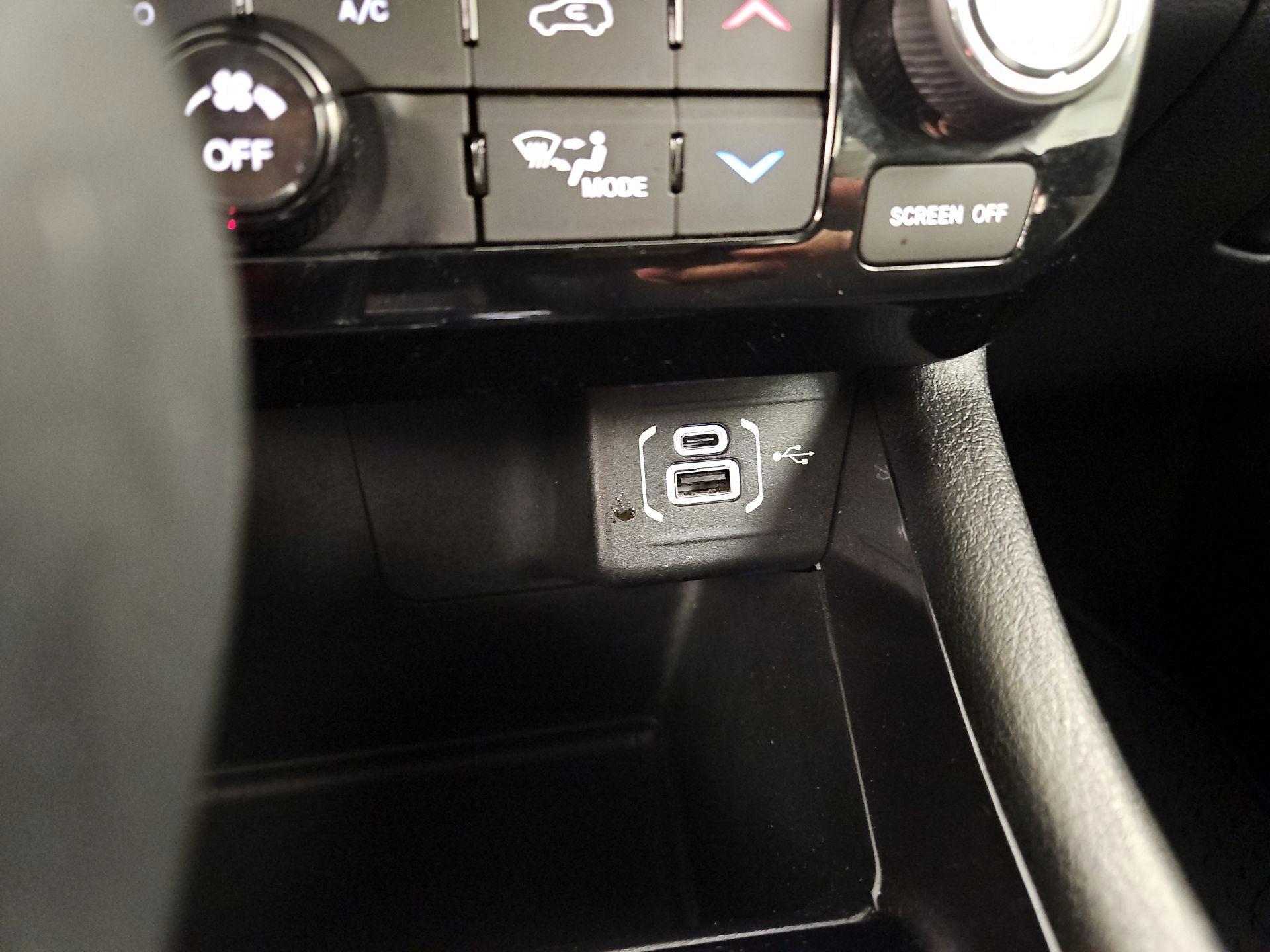 Thumbnail: 2022 Jeep Compass - 18