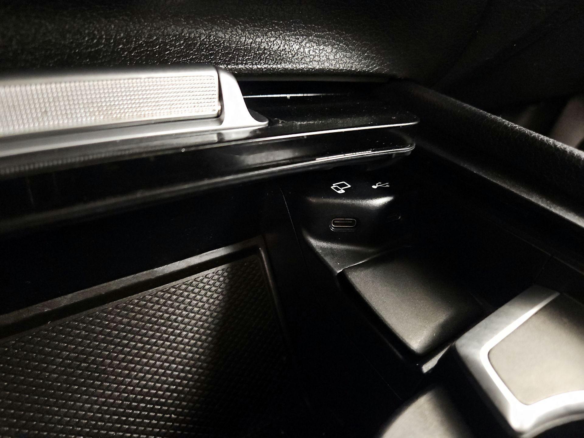 Thumbnail: 2020 Mercedes-Benz GLE - 19