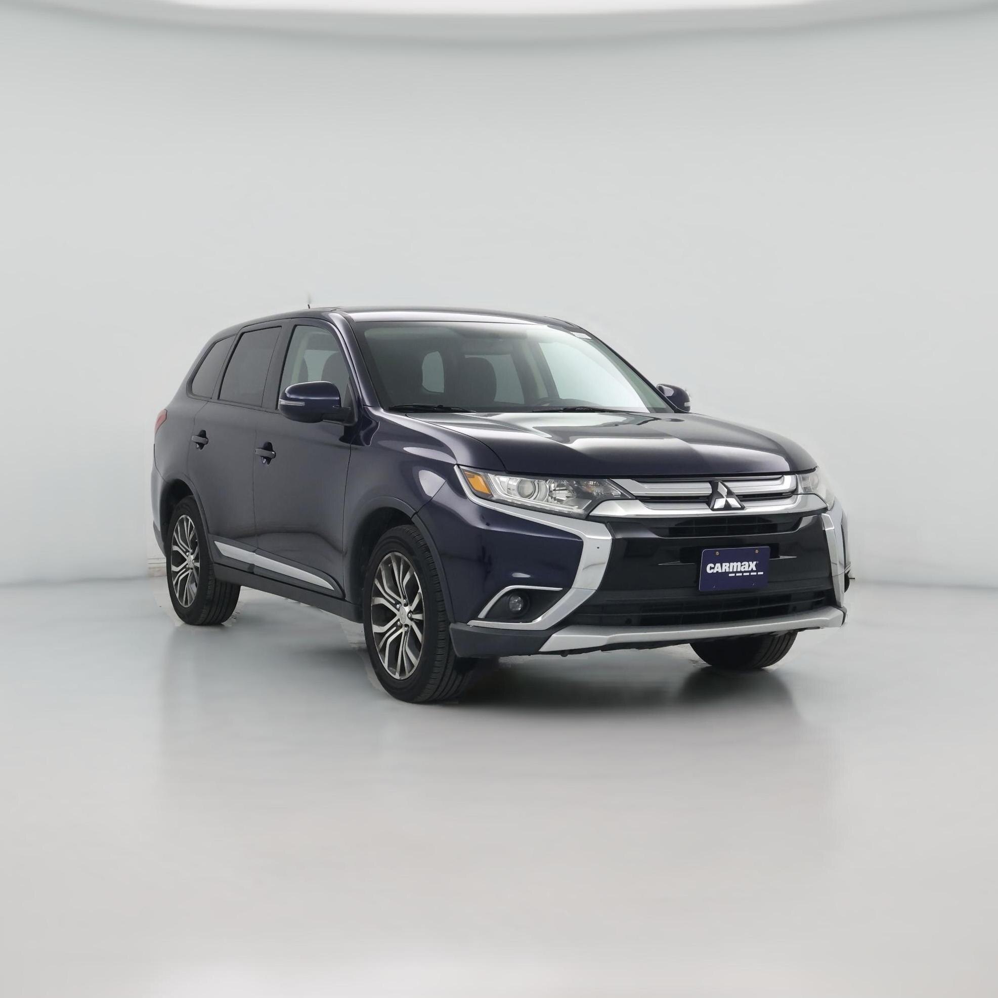 Thumbnail: 2016 Mitsubishi Outlander - 1