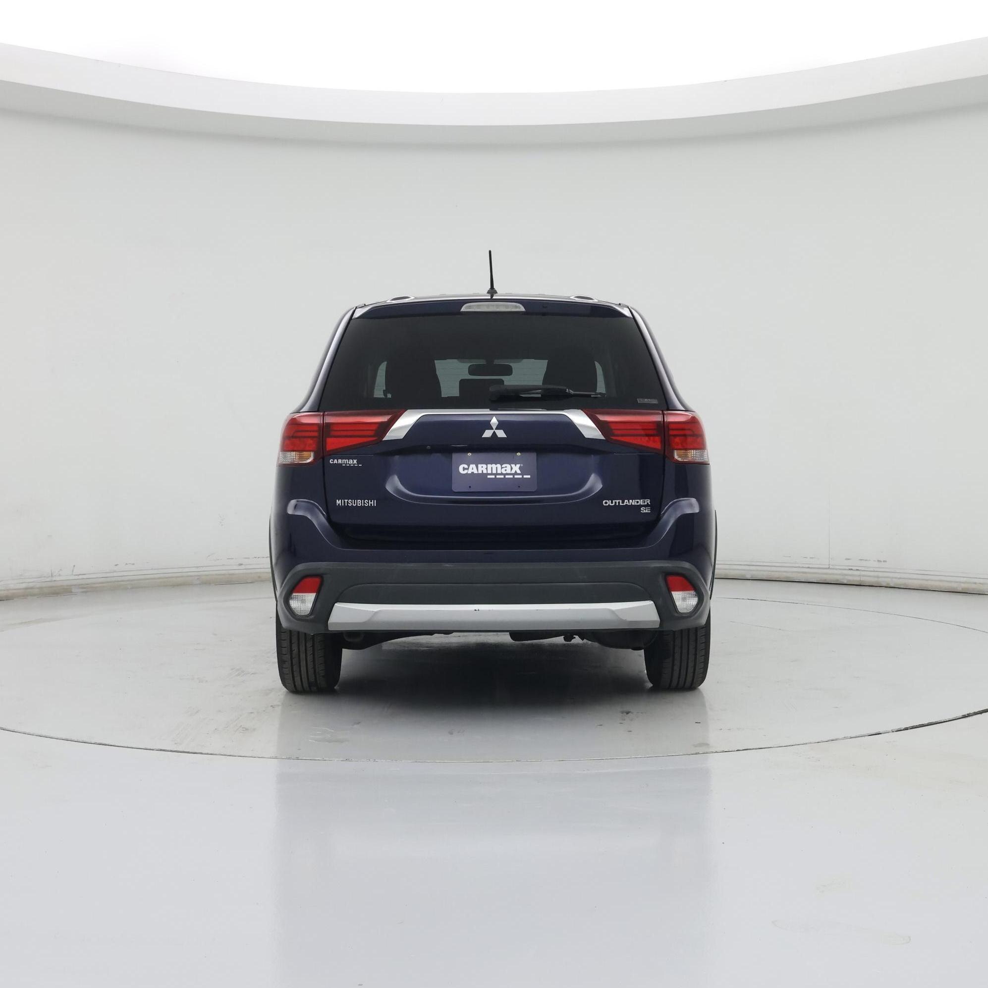 Thumbnail: 2016 Mitsubishi Outlander - 6