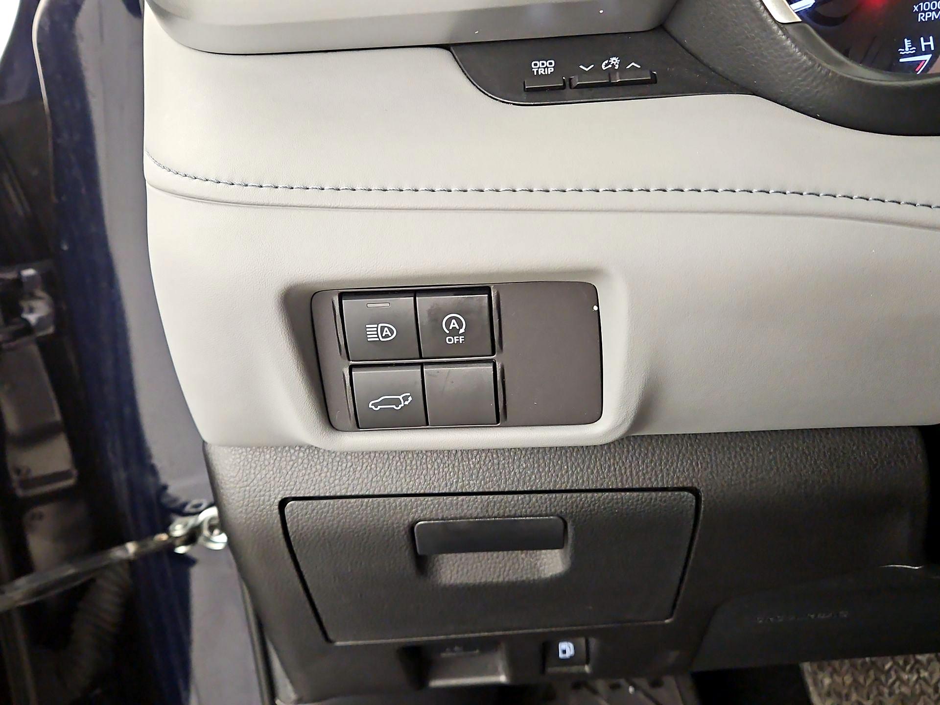 Thumbnail: 2024 Toyota Highlander - 13