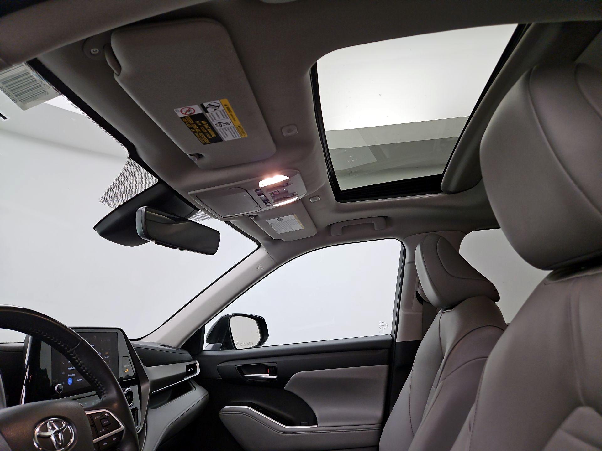 Thumbnail: 2024 Toyota Highlander - 19