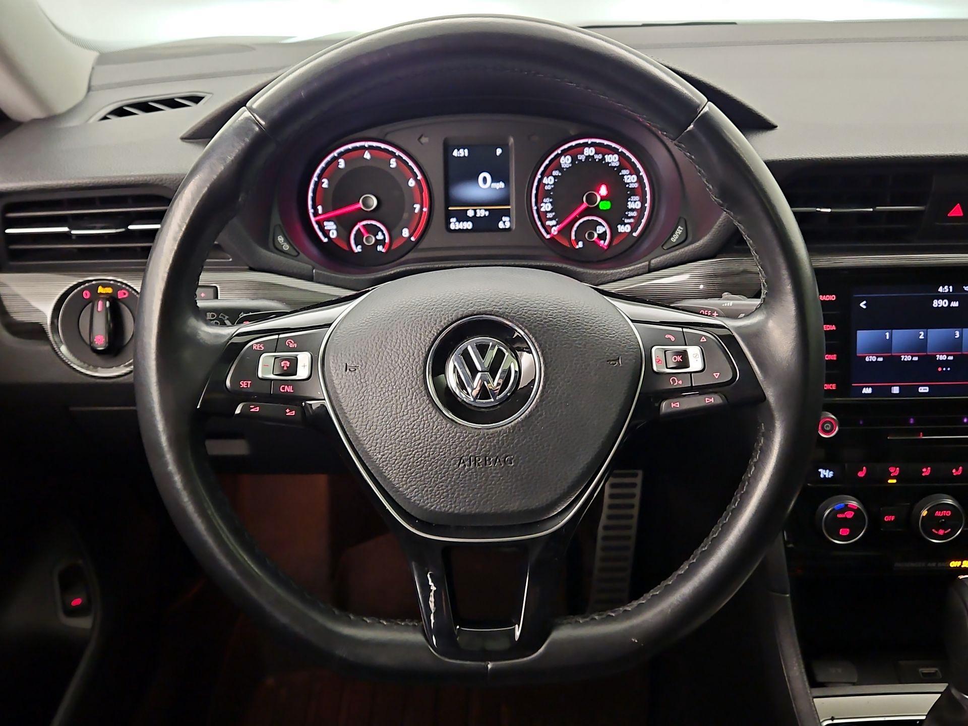 Thumbnail: 2020 Volkswagen Passat - 10