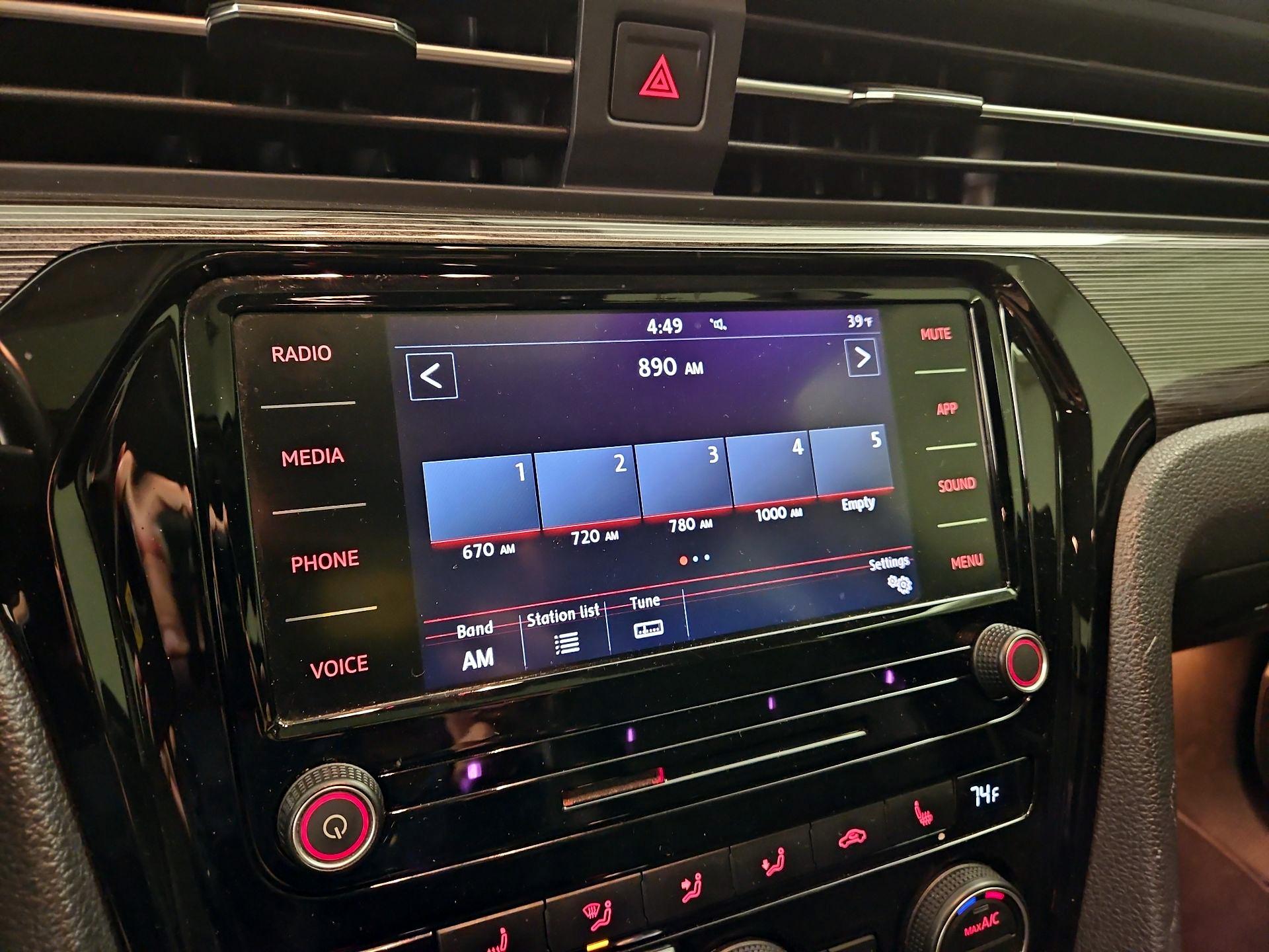 Thumbnail: 2020 Volkswagen Passat - 15