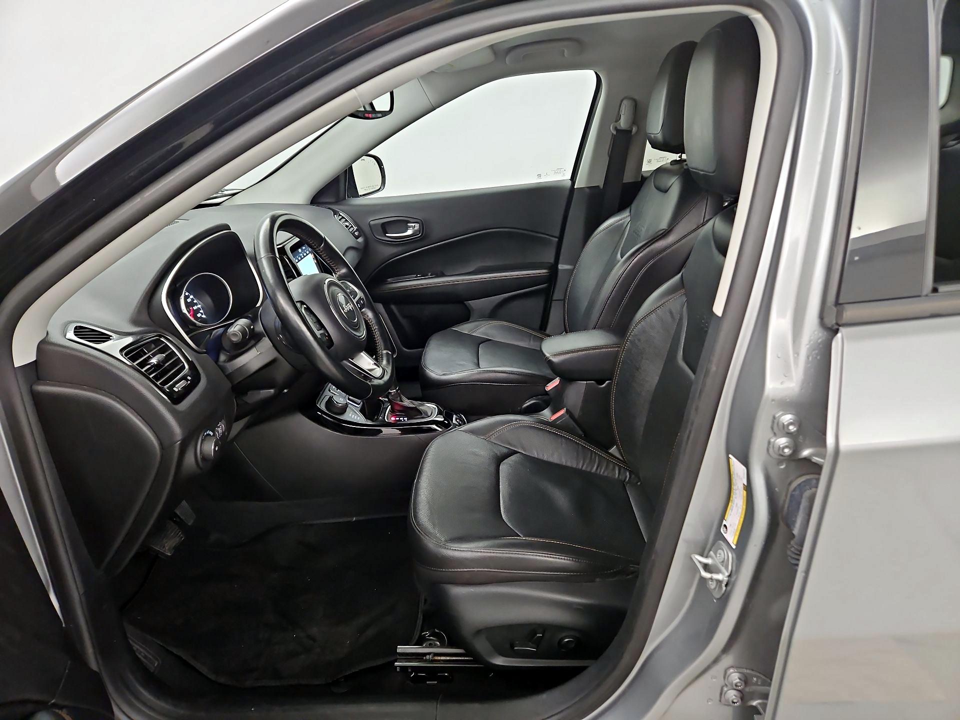 Thumbnail: 2021 Jeep Compass - 11