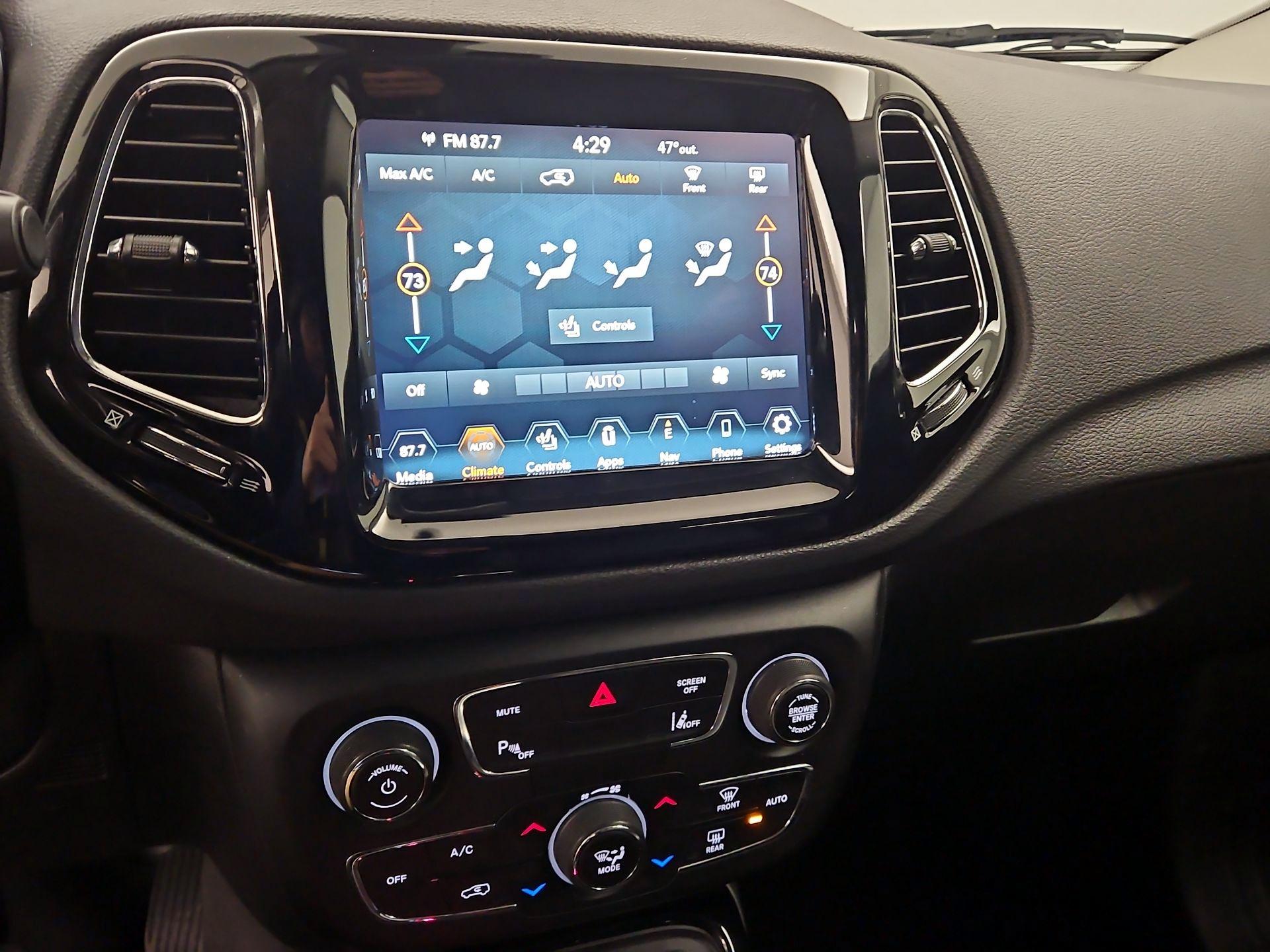 Thumbnail: 2021 Jeep Compass - 17