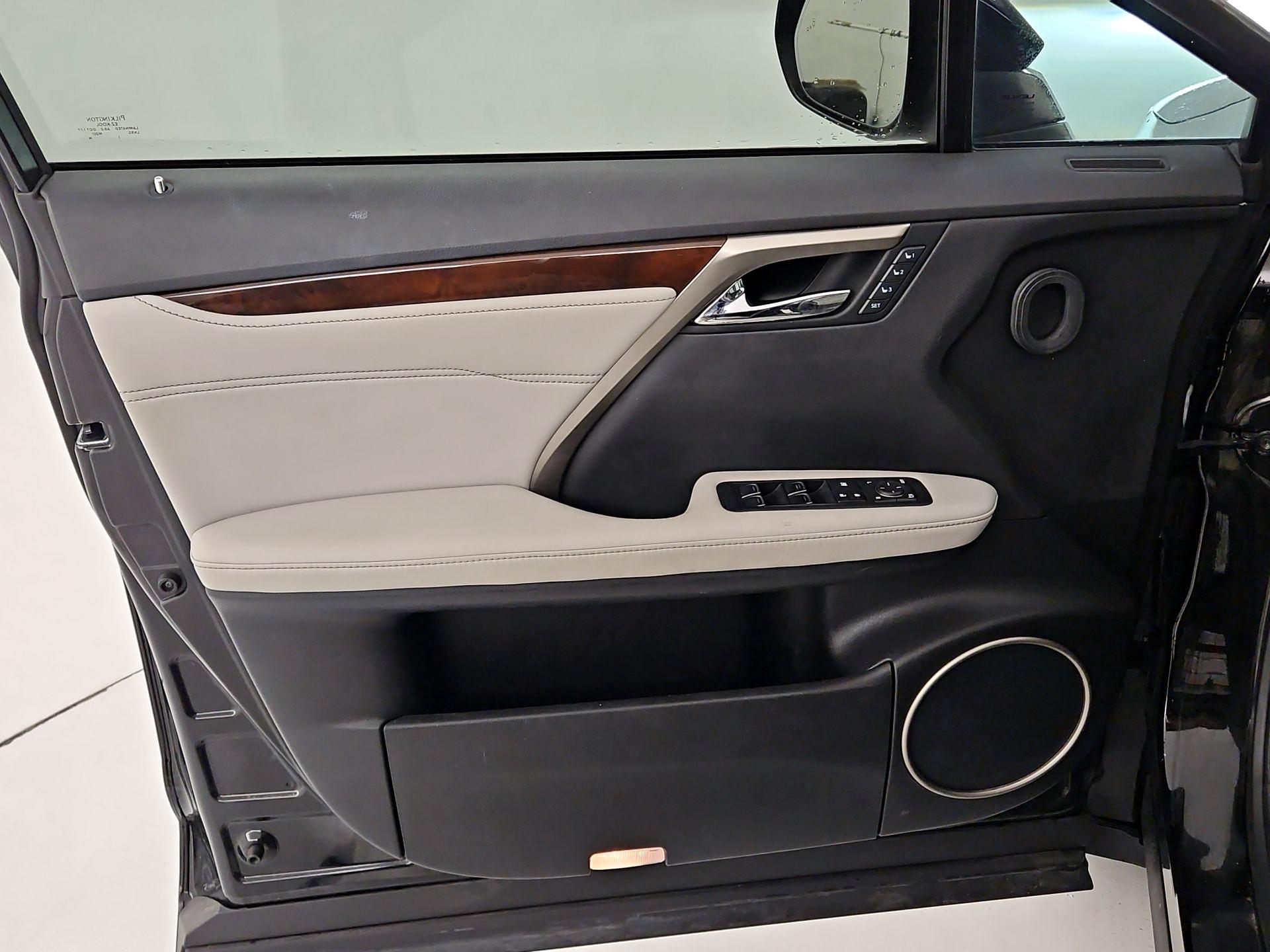 Thumbnail: 2016 Lexus RX - 12