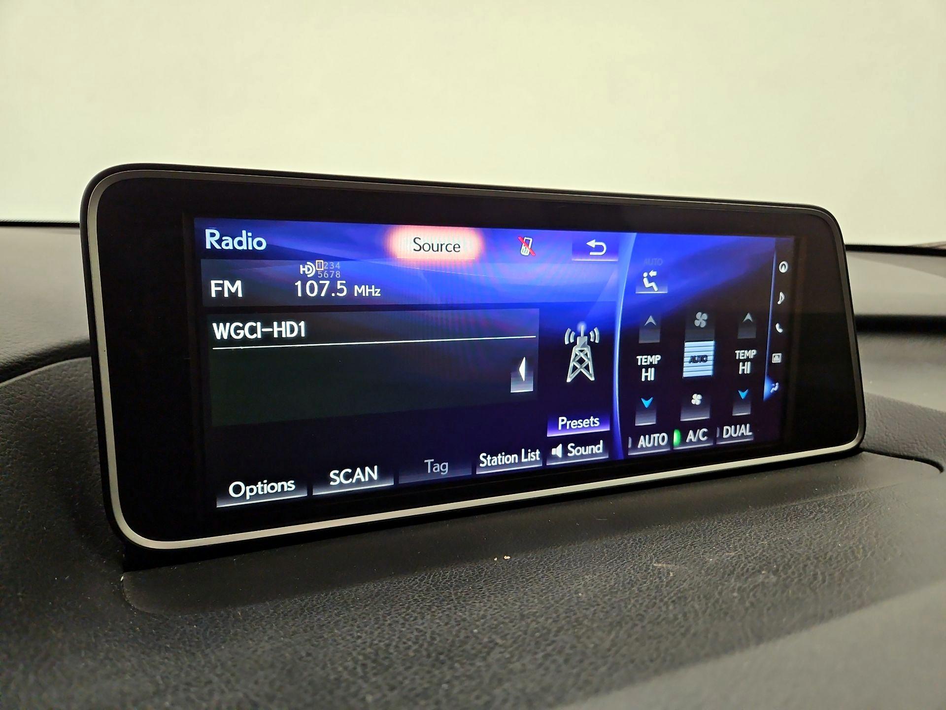 Thumbnail: 2016 Lexus RX - 16