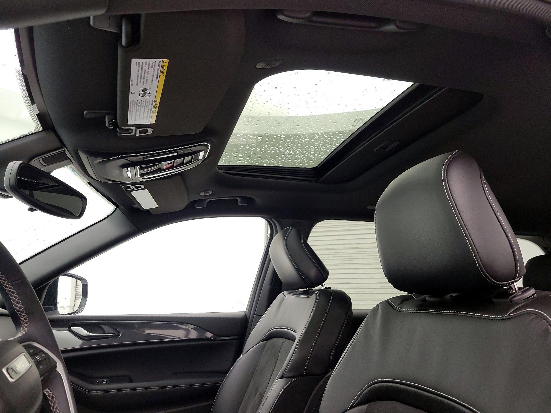 Thumbnail: 2023 Jeep Grand Cherokee - 19