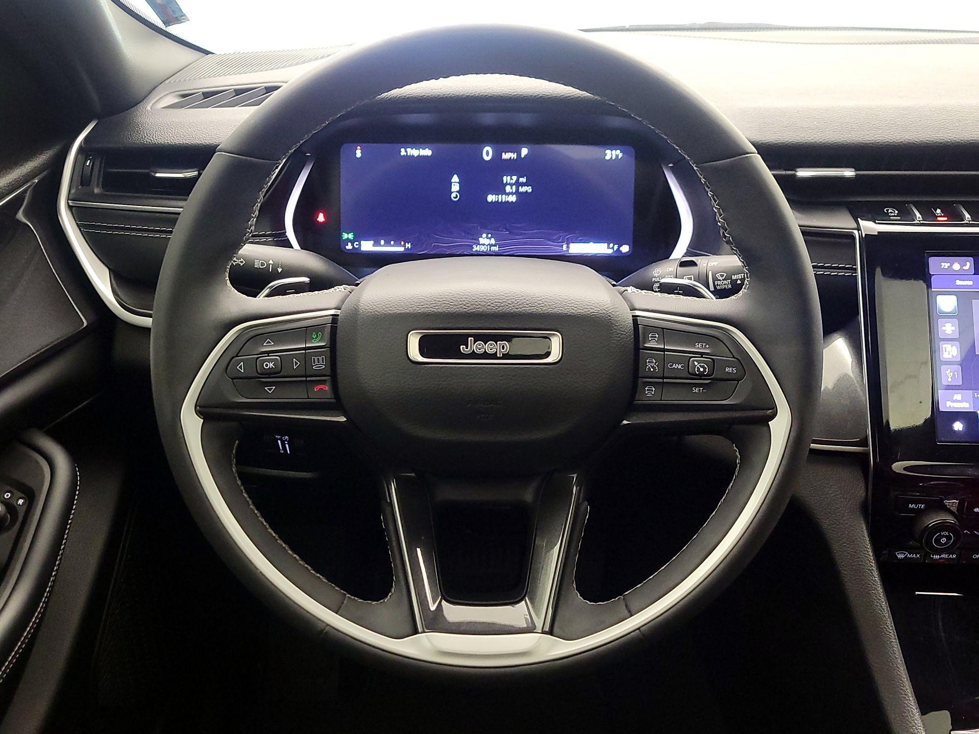 Thumbnail: 2023 Jeep Grand Cherokee - 10