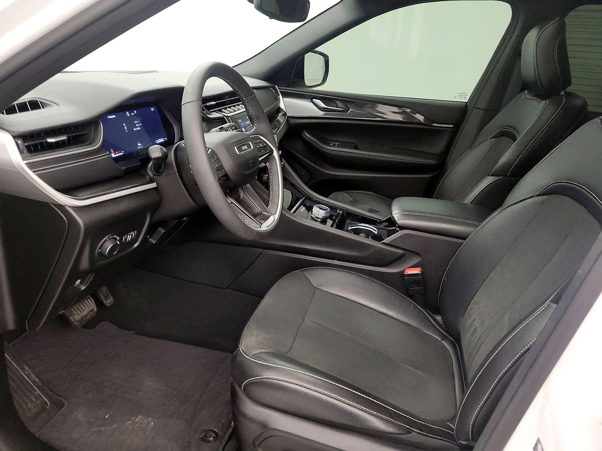 Thumbnail: 2023 Jeep Grand Cherokee - 11