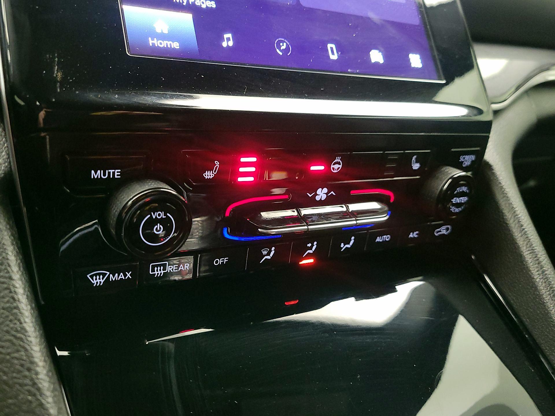 Thumbnail: 2023 Jeep Grand Cherokee - 16