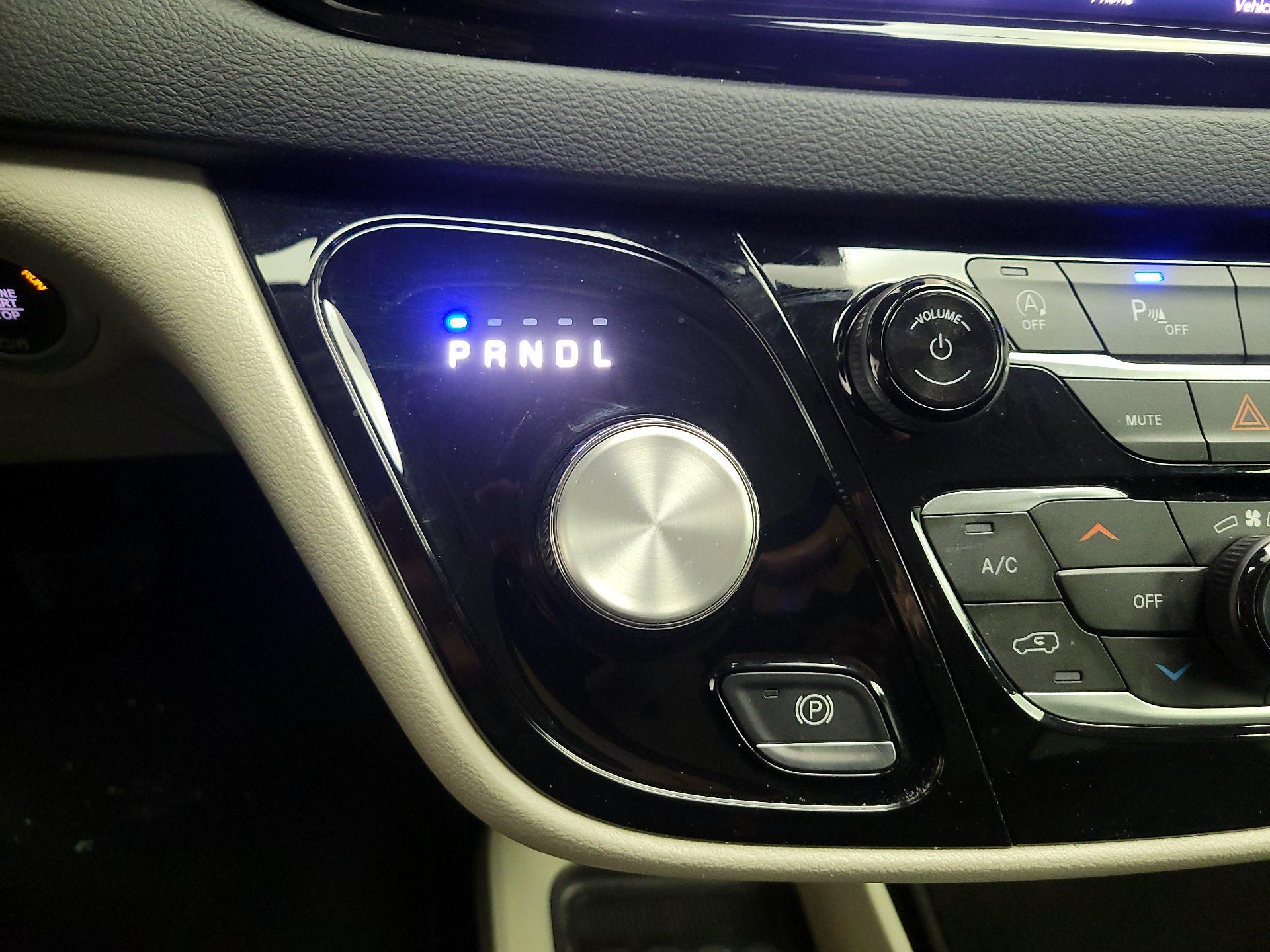 Thumbnail: 2023 Chrysler Pacifica - 16