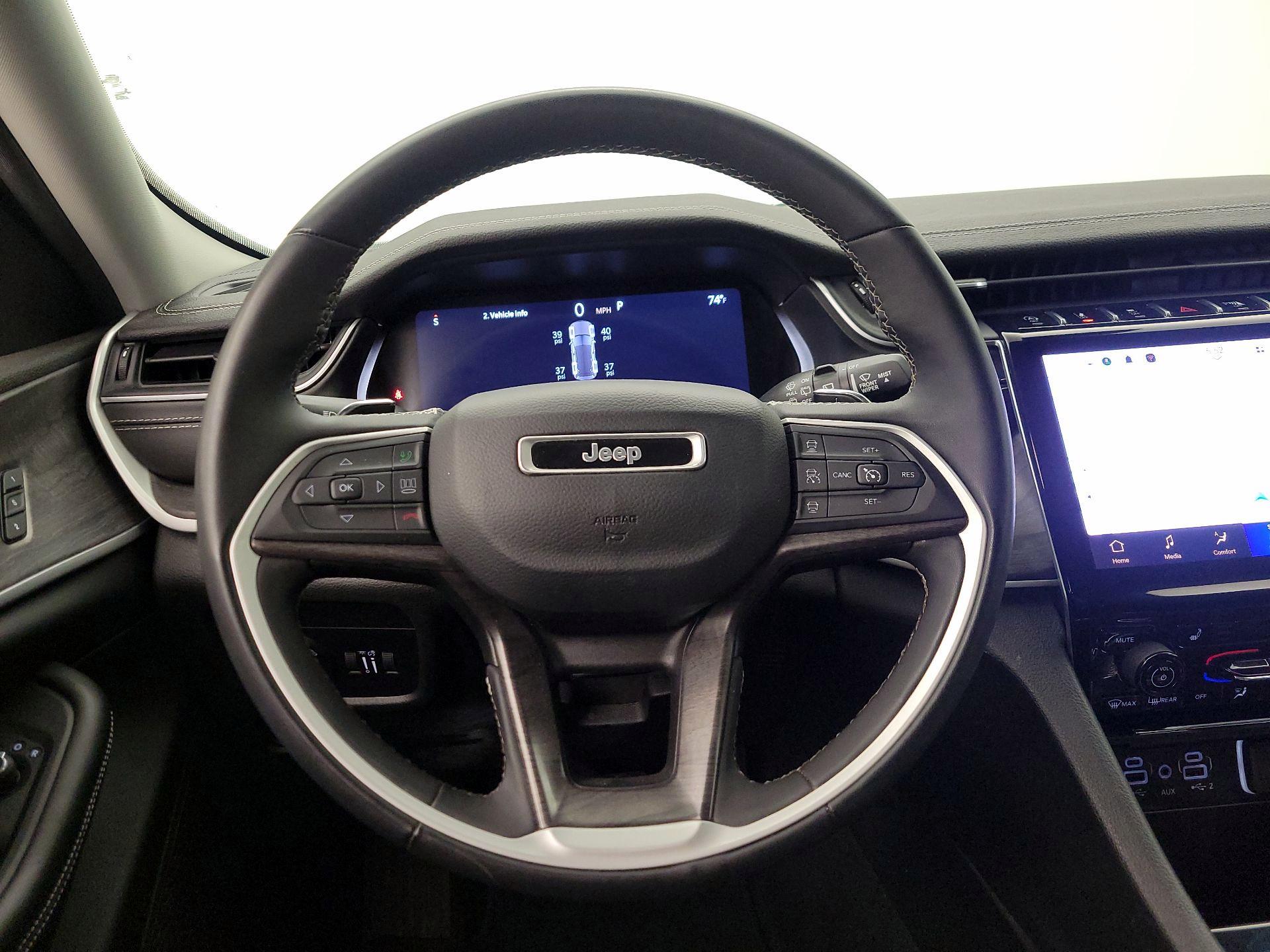 Thumbnail: 2023 Jeep Grand Cherokee - 10