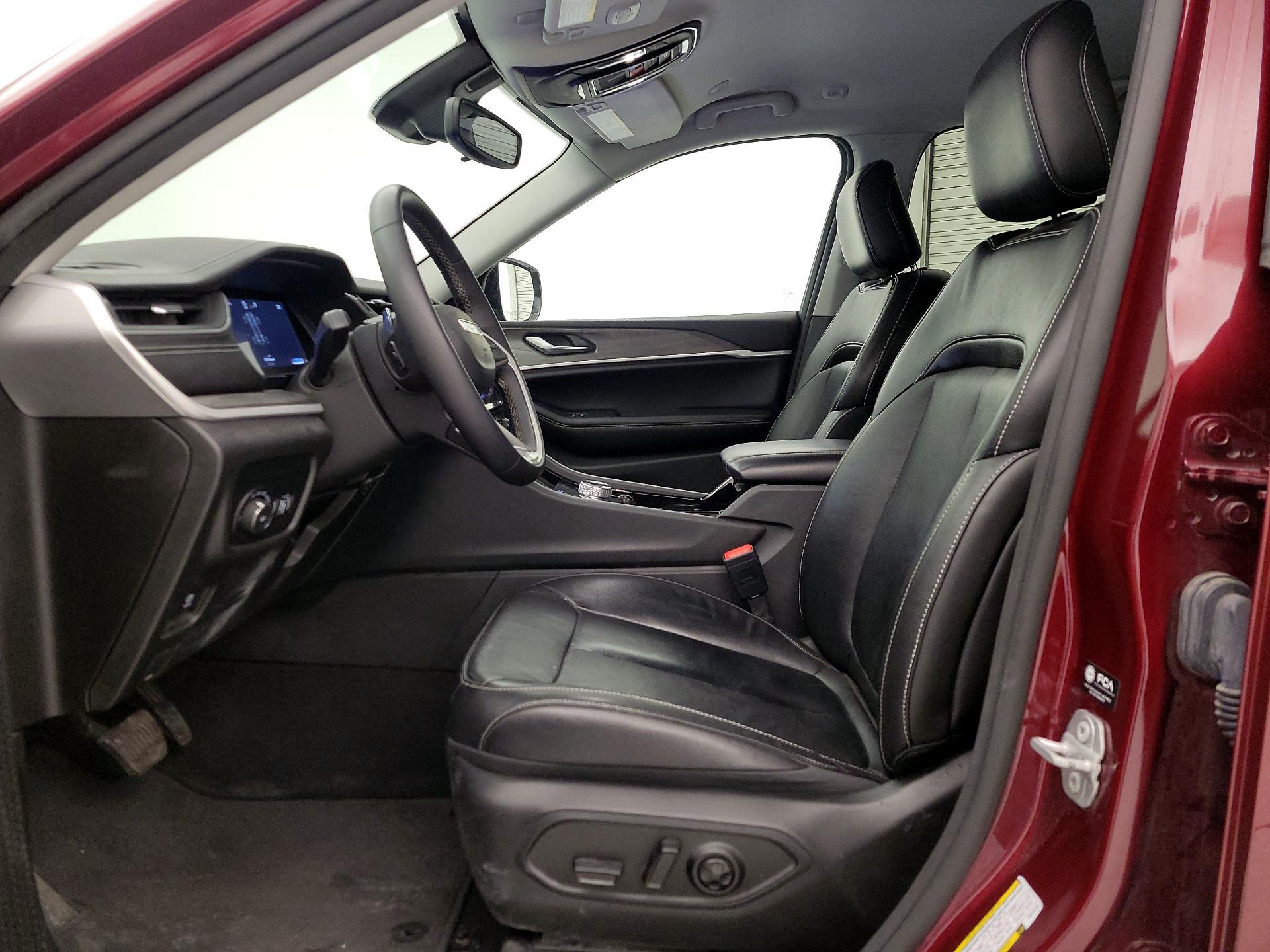 Thumbnail: 2023 Jeep Grand Cherokee - 11