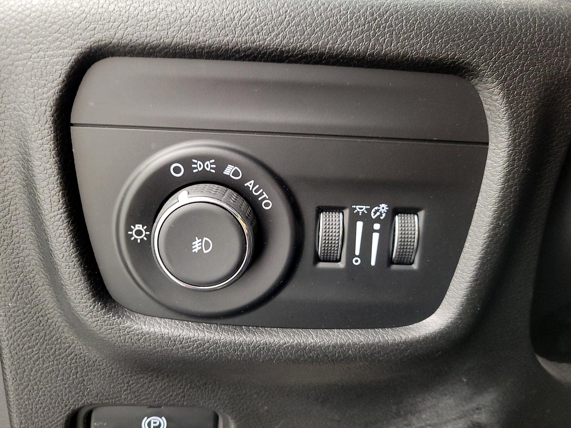 Thumbnail: 2023 Jeep Grand Cherokee - 13