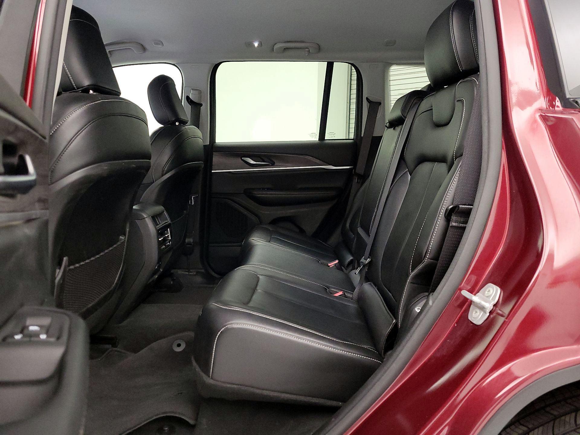 Thumbnail: 2023 Jeep Grand Cherokee - 20