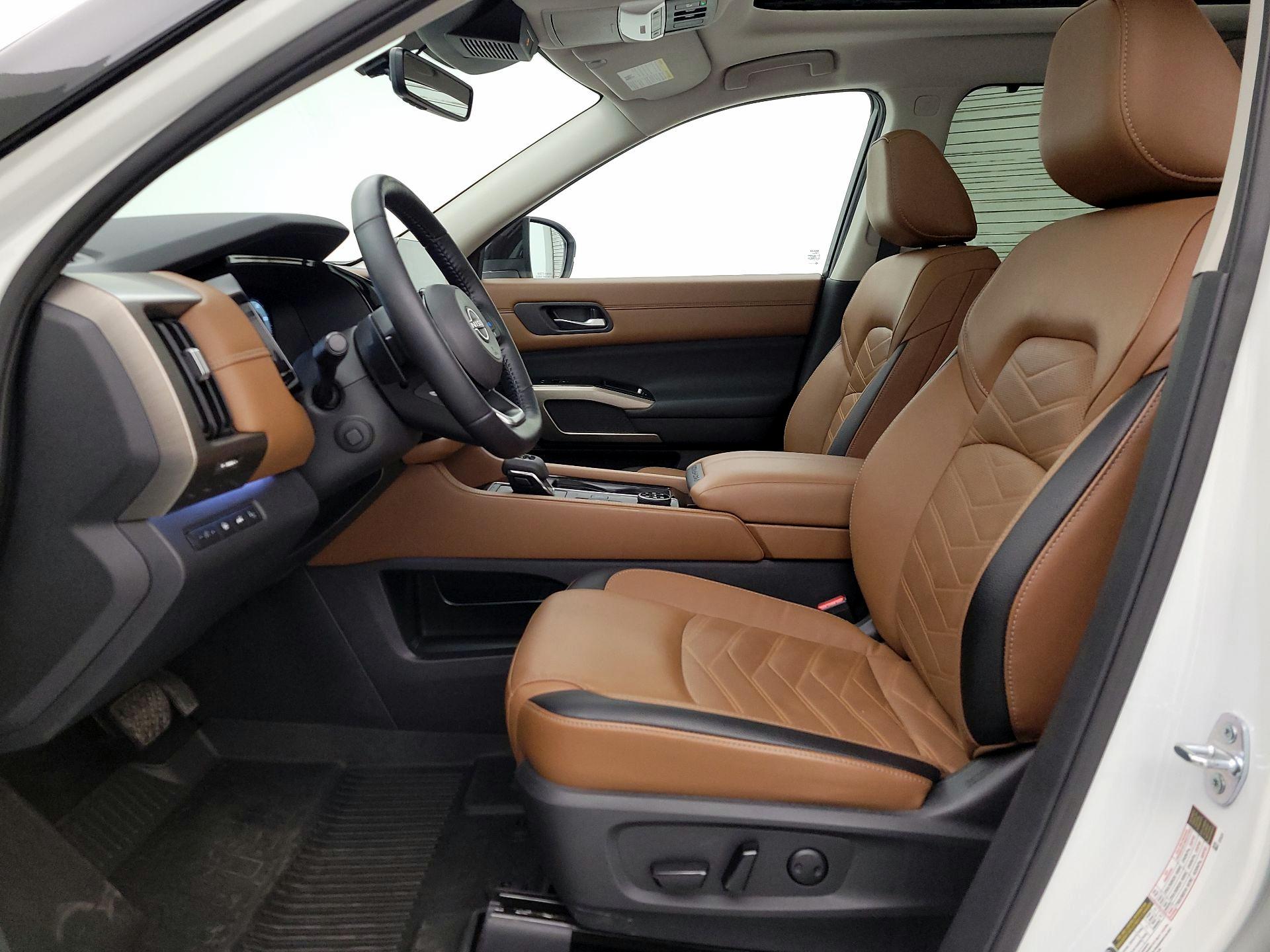 Thumbnail: 2023 Nissan Pathfinder - 11